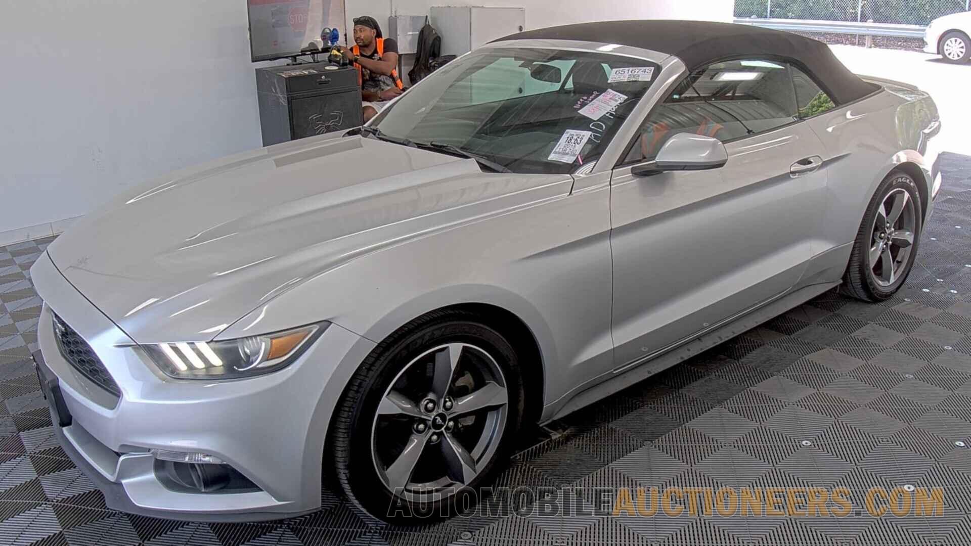 1FATP8EM3F5399068 Ford Mustang 2015