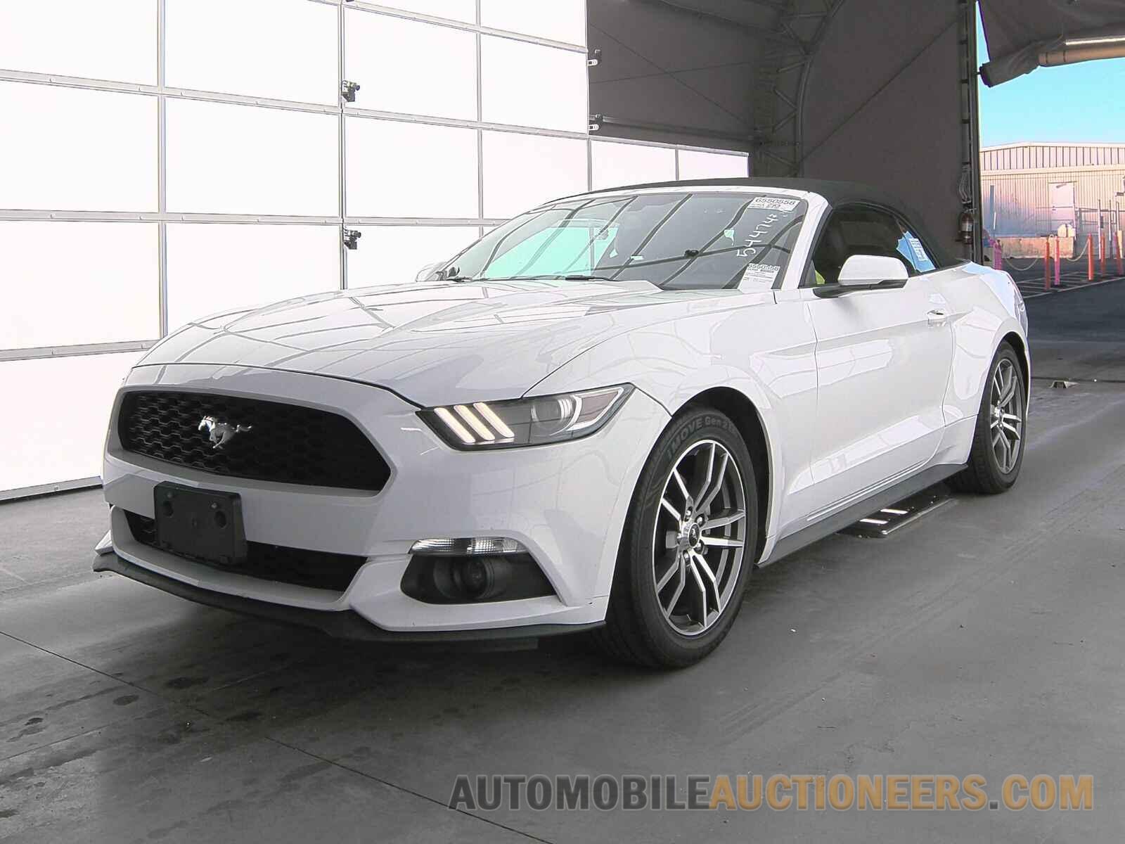 1FATP8UH2G5328885 Ford Mustang 2016