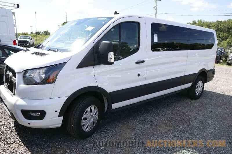 1FBAX2YG7RKA04064 Ford Transit Passenger Wagon 2024