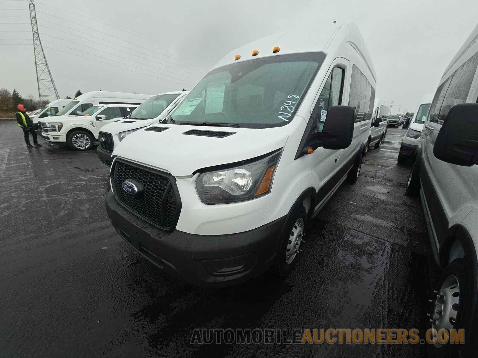 1FBVU4X80RKB73990 Ford Transit Passenger Wagon 2024