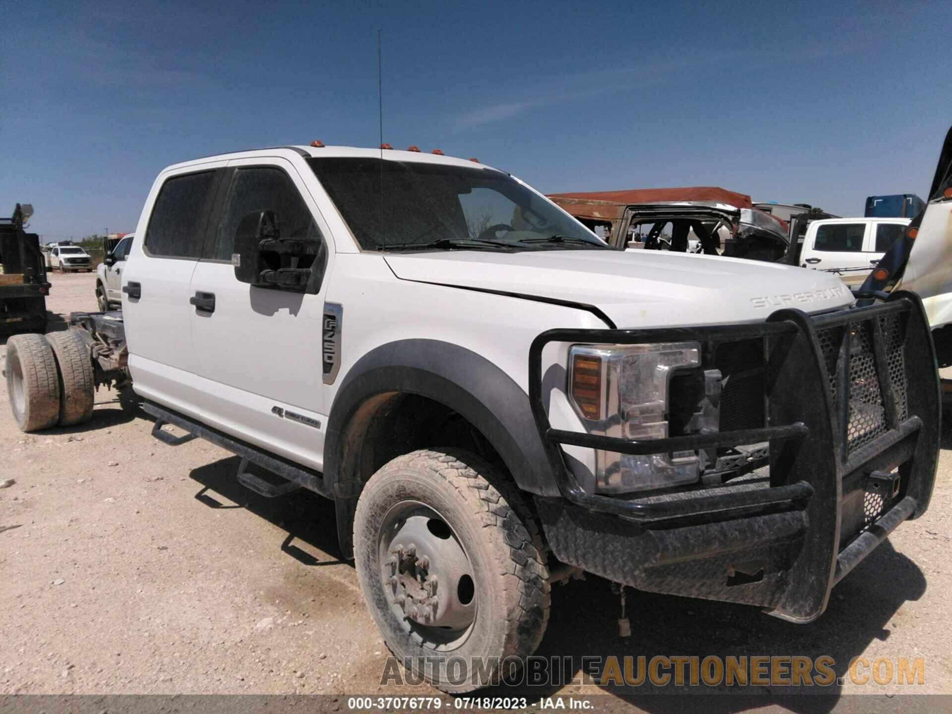 1FD0W4HT3JEB28561 FORD SUPER DUTY F-450 DRW 2018