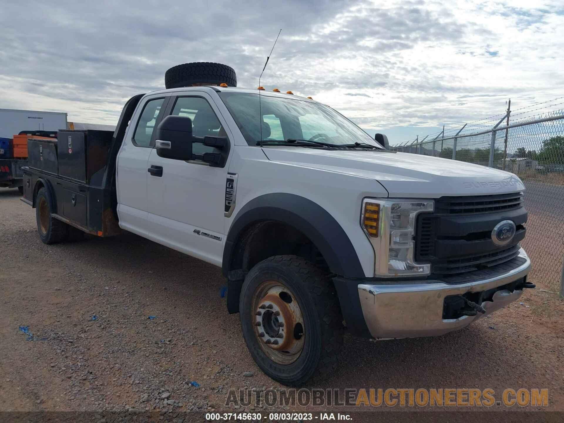 1FD0X5HT2KEF41396 FORD SUPER DUTY F-550 DRW 2019