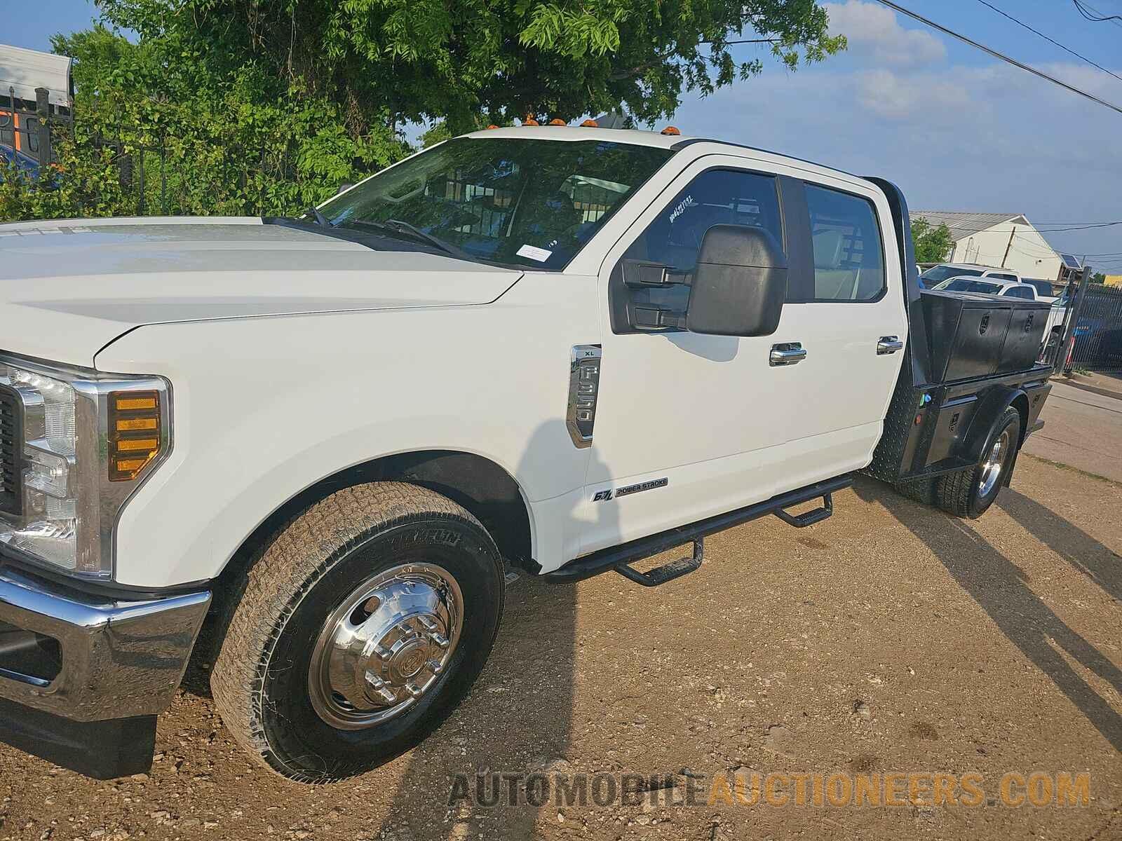 1FD8W3CT5KEG48668 Ford Super Duty 2019