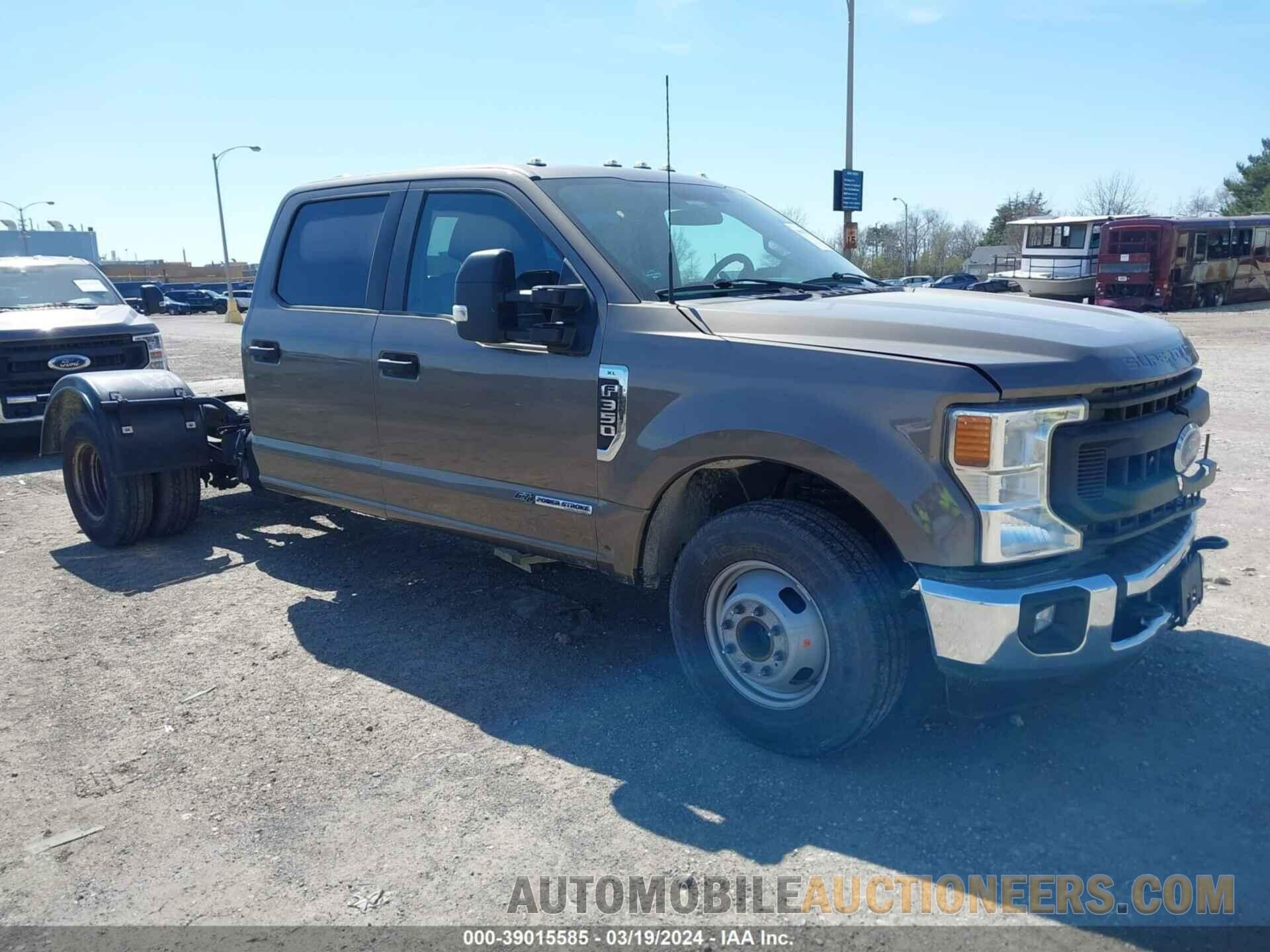 1FD8W3GT5NED71986 FORD F-350 CHASSIS 2022