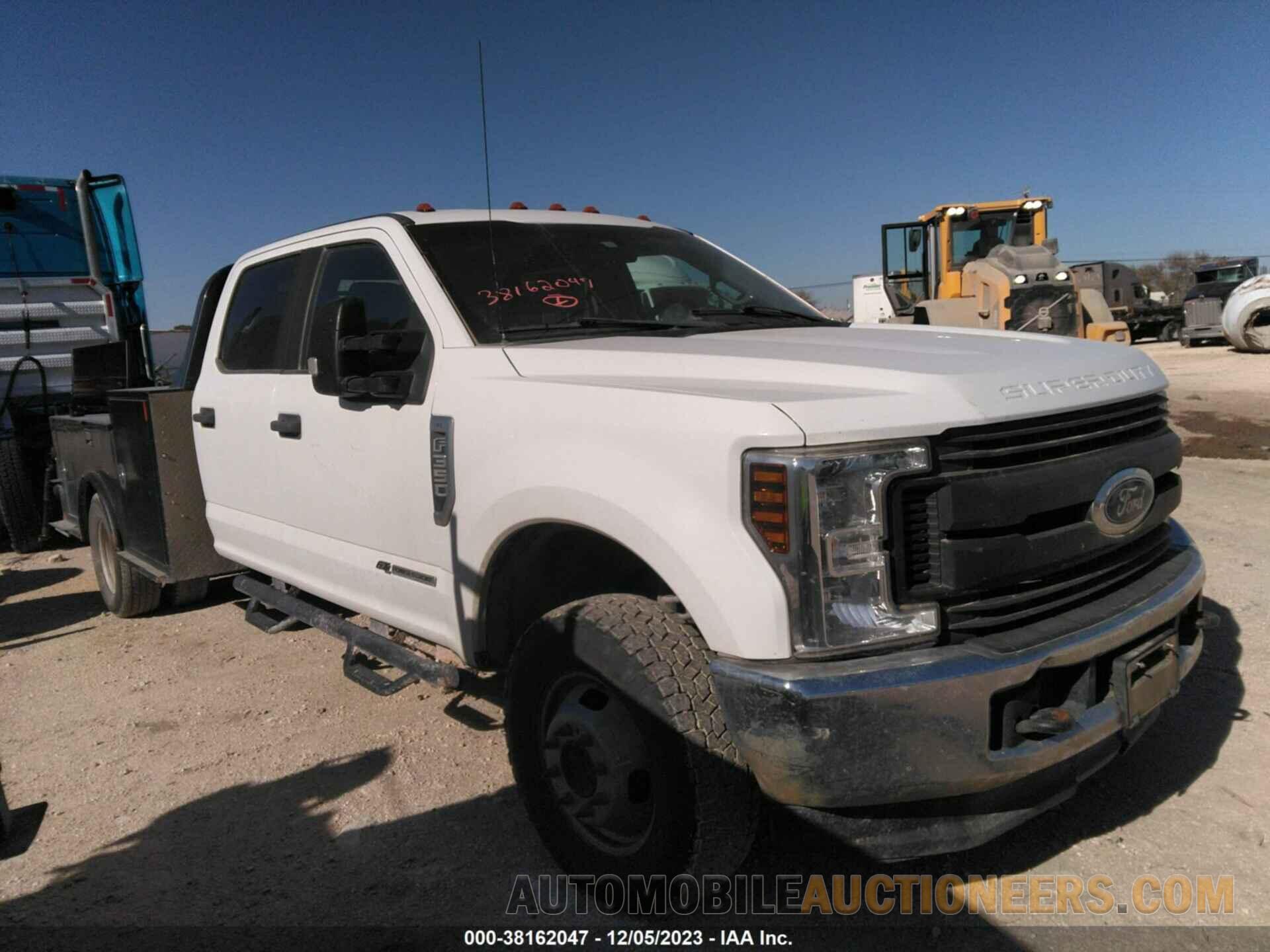 1FD8W3HT2KEC10554 FORD F-350 CHASSIS 2019