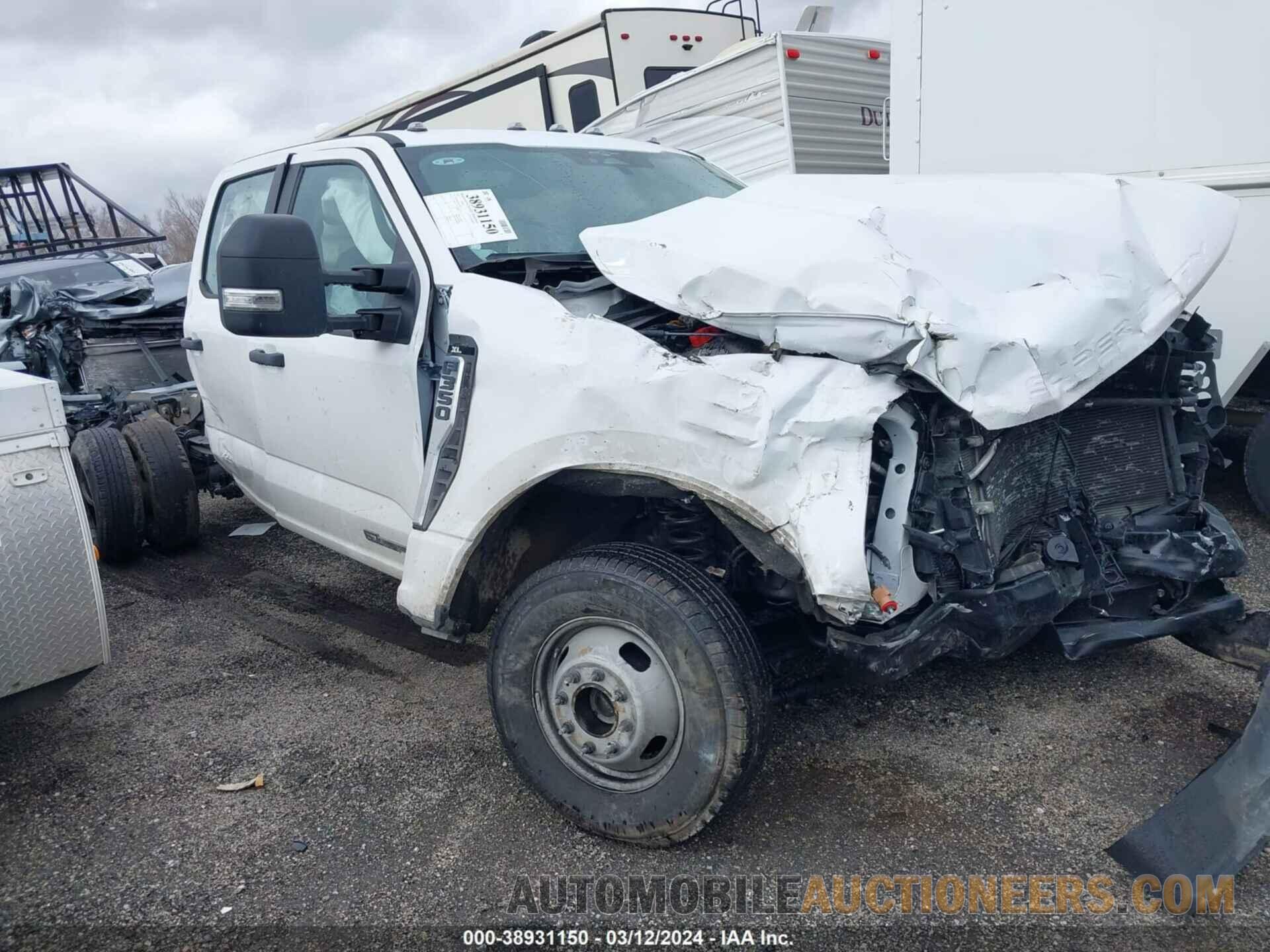 1FD8W3HT5PEE22808 FORD F-350 CHASSIS 2023