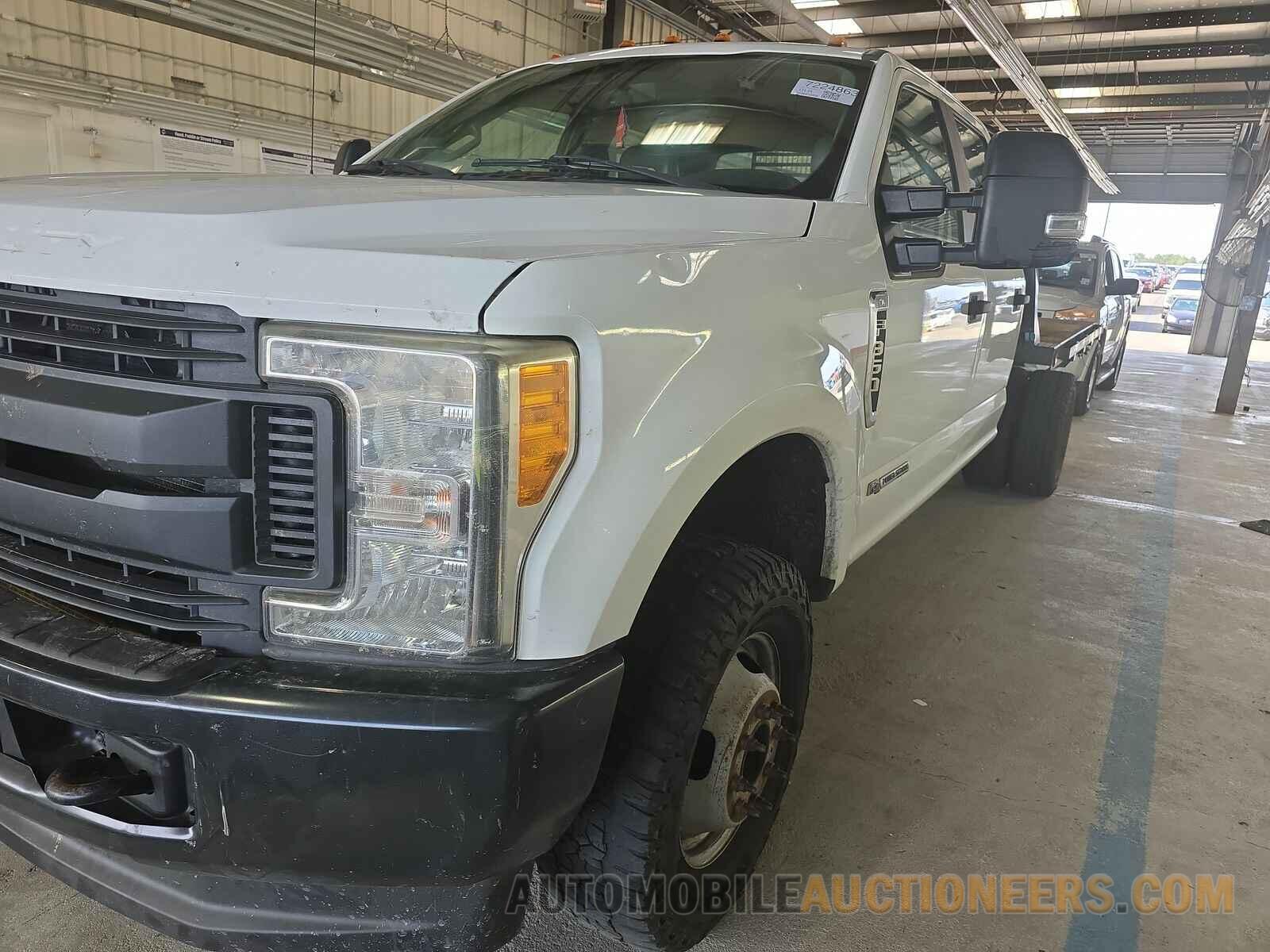 1FD8W3HT9HED36225 Ford Super Duty 2017