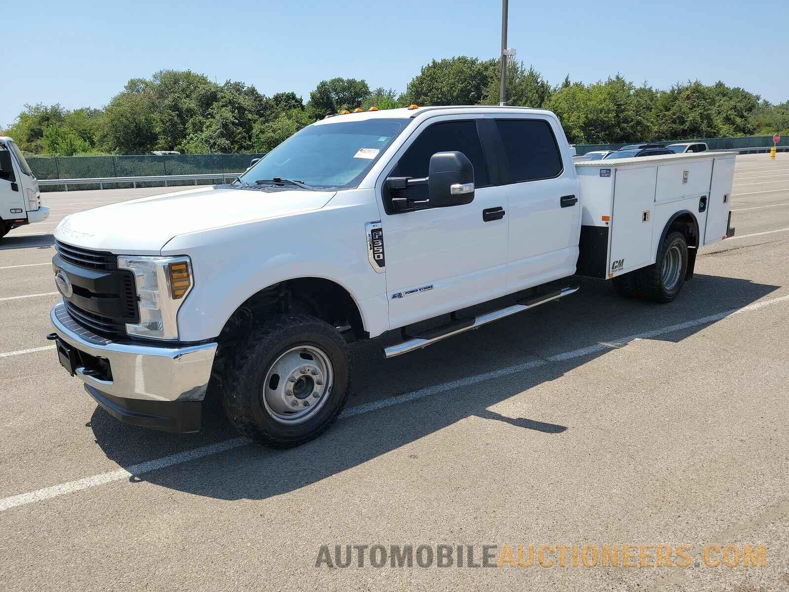 1FD8W3HTXKEE14471 Ford Super Duty 2019