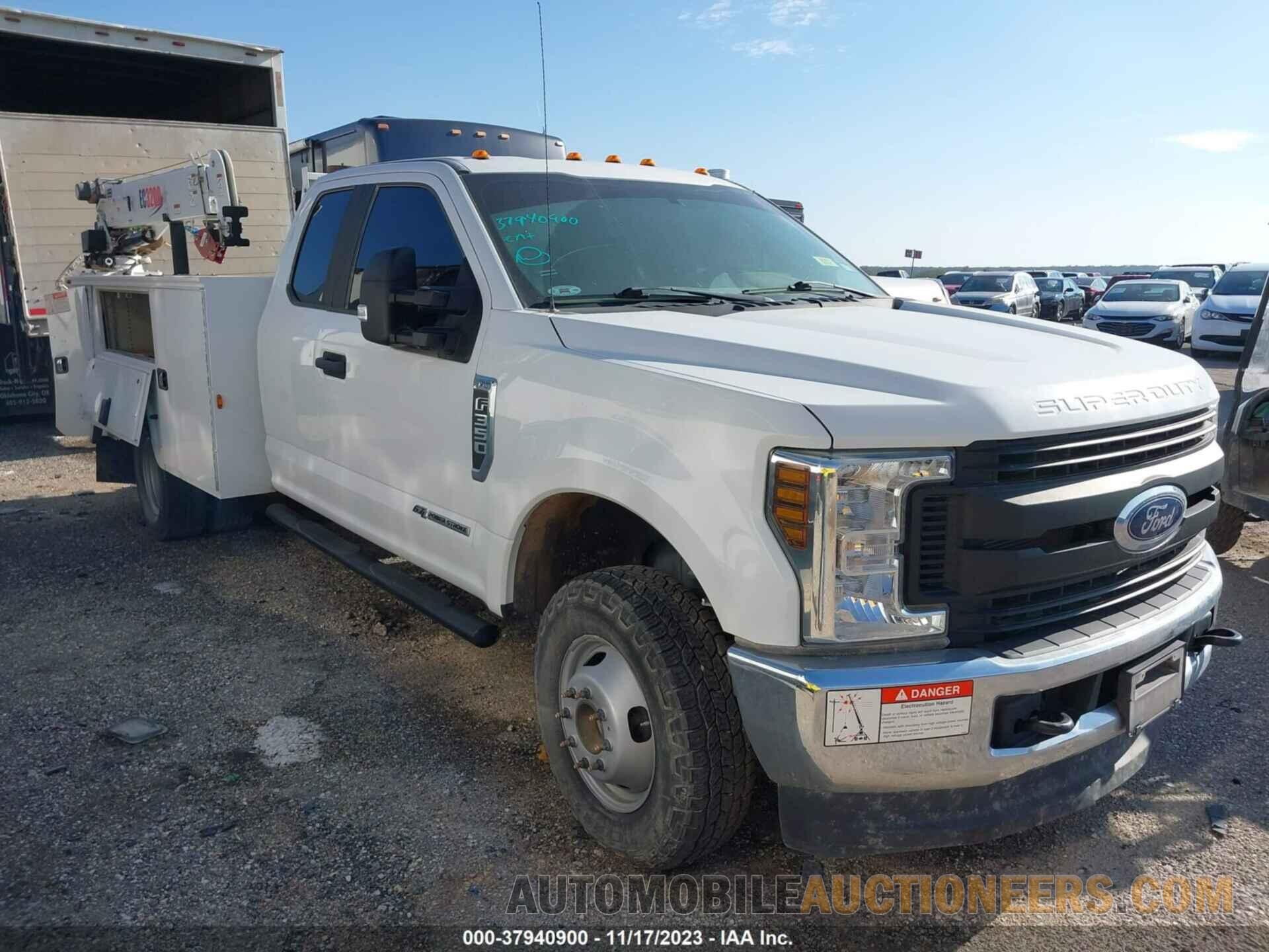 1FD8X3HT3KEC96874 FORD F-350 CHASSIS 2019