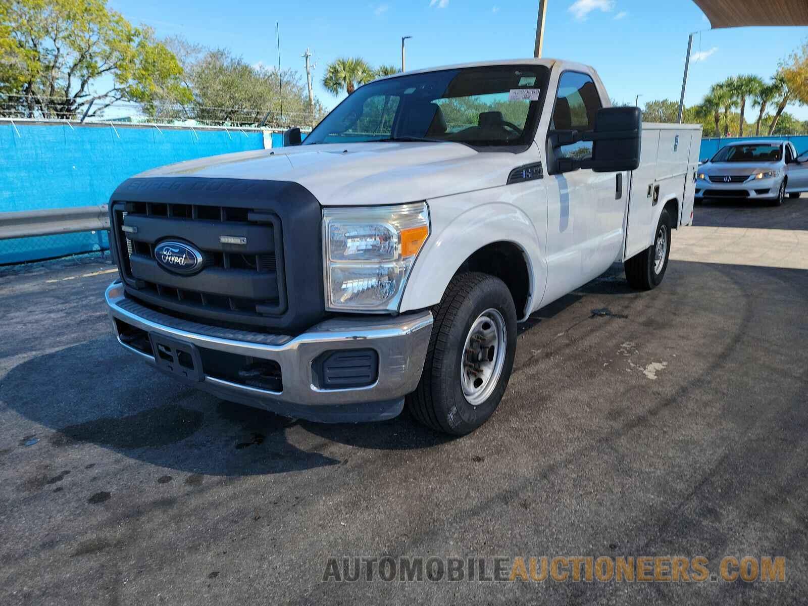 1FDBF2A64FEC73181 Ford Super Duty F-250 2015