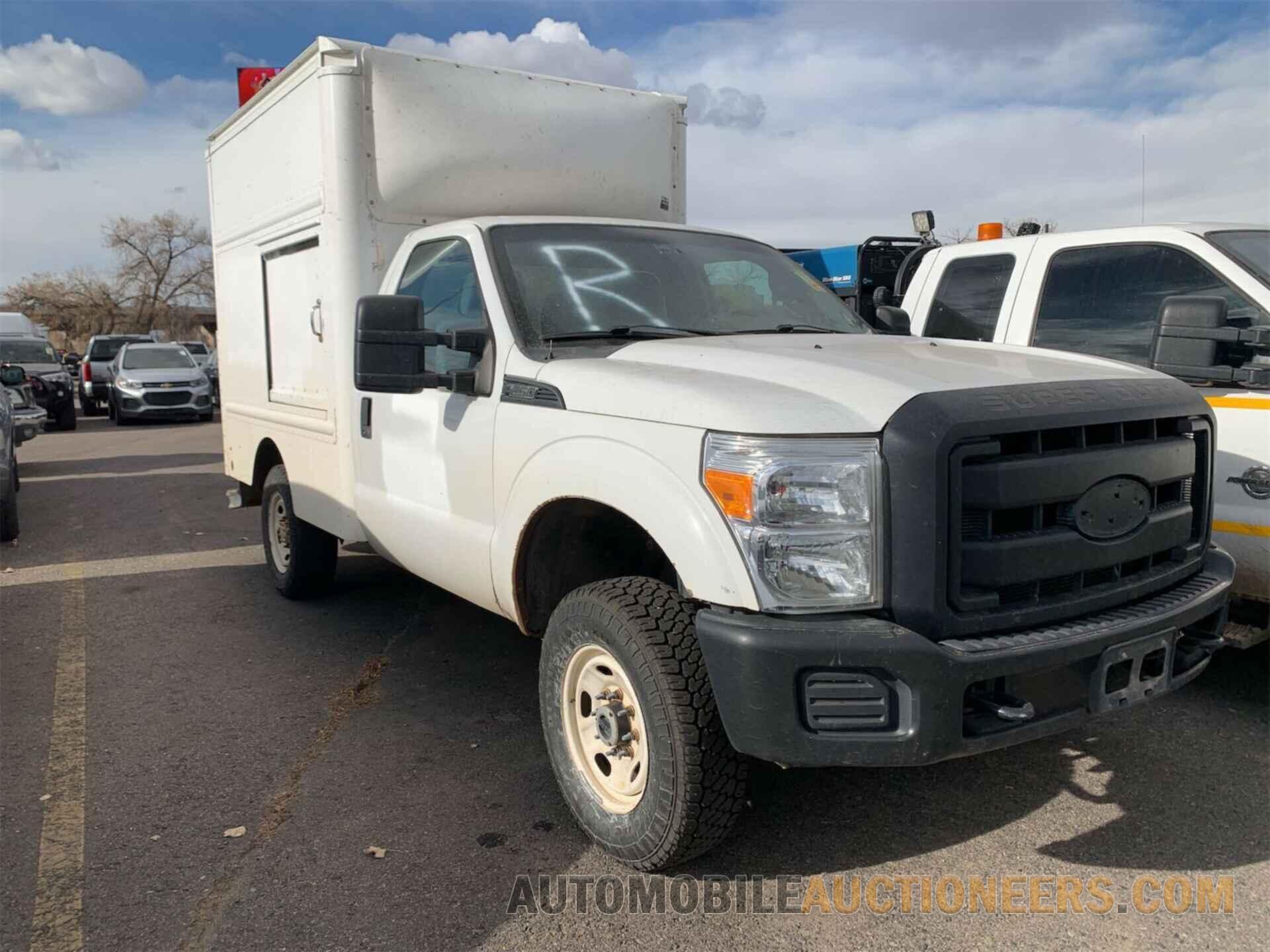 1FDBF2B60FED21709 FORD F-250 2015