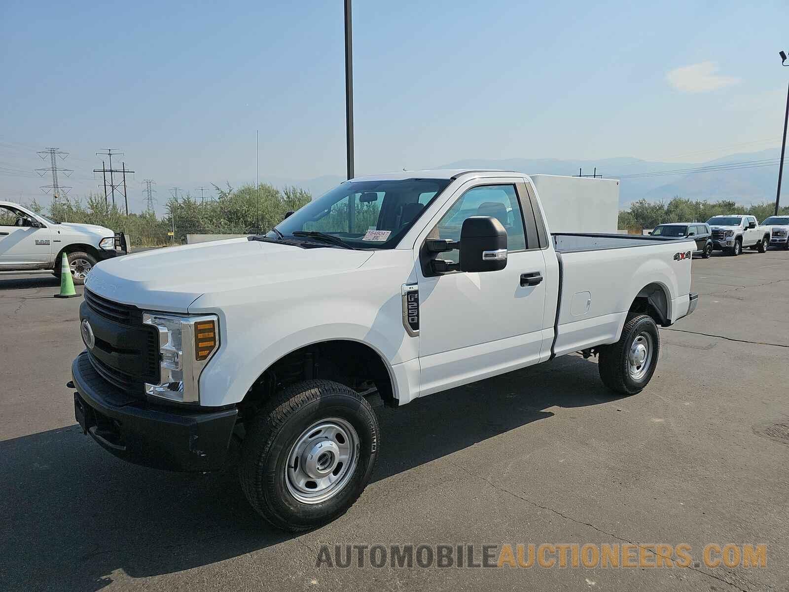 1FDBF2B6XKEC90303 Ford Super Duty F-250 2019