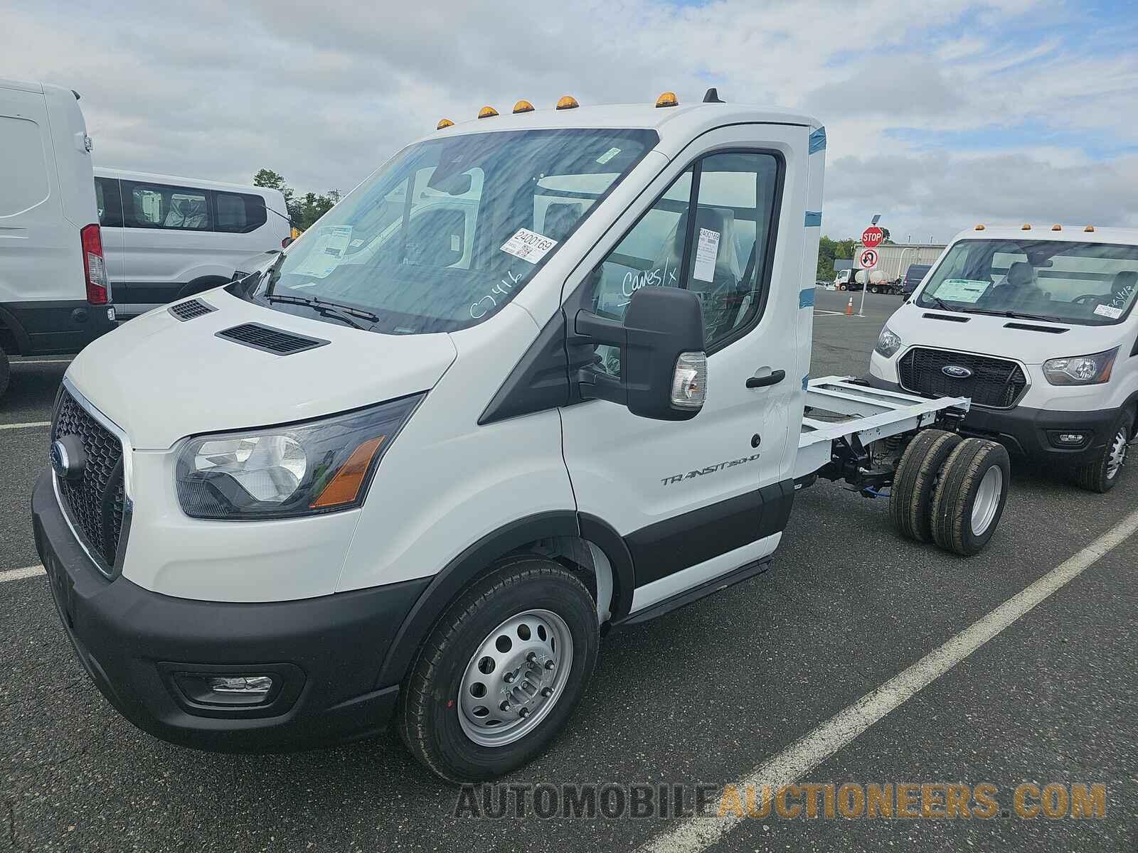 1FDBF6P82RKB30333 Ford Transit 2024