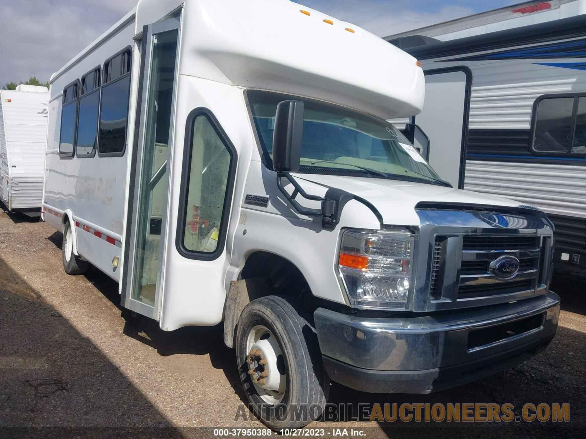 1FDEE3FS2JDC20957 FORD E-350 CUTAWAY 2018