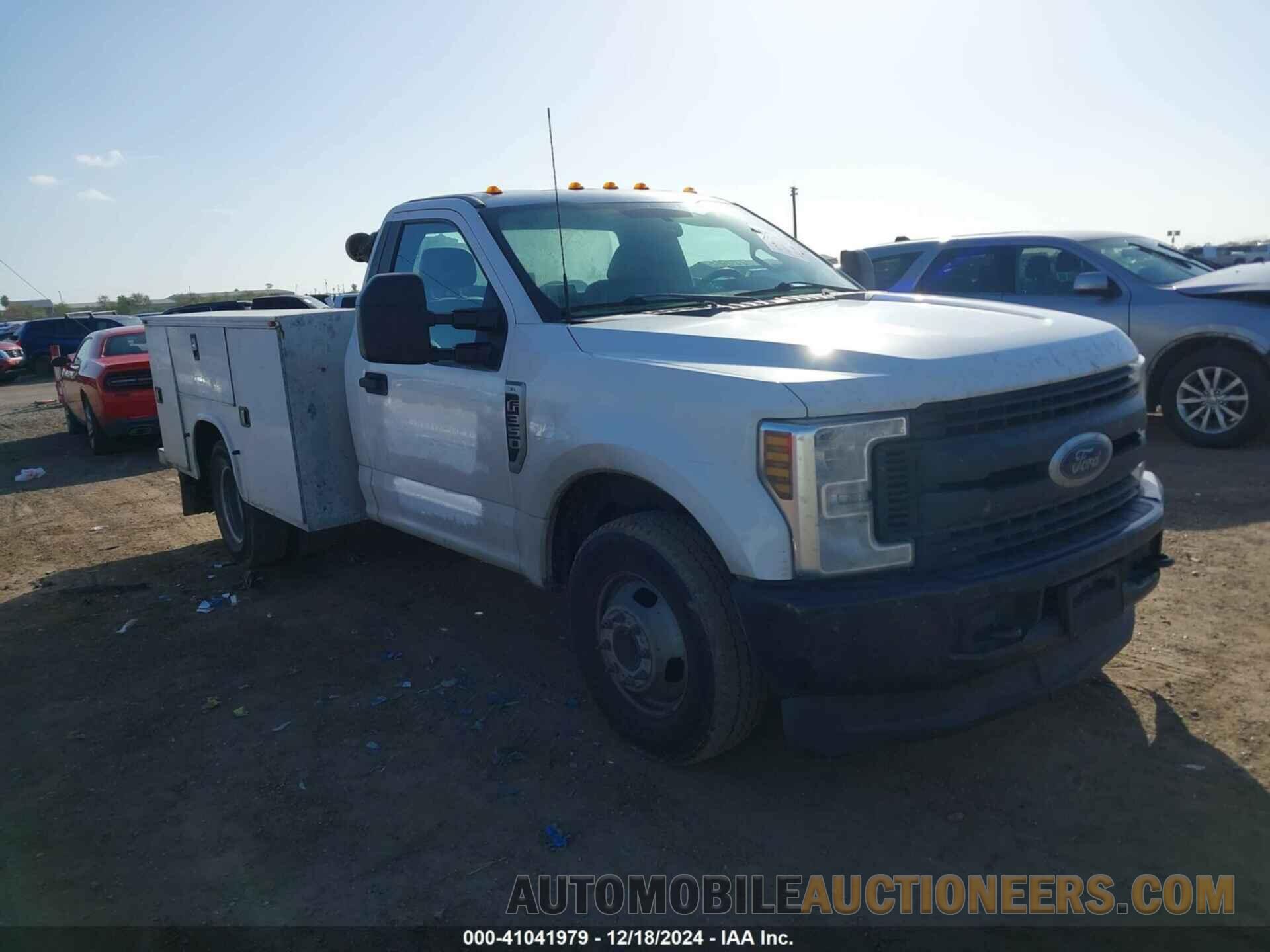 1FDRF3G61JEB23775 FORD F-350 CHASSIS 2018