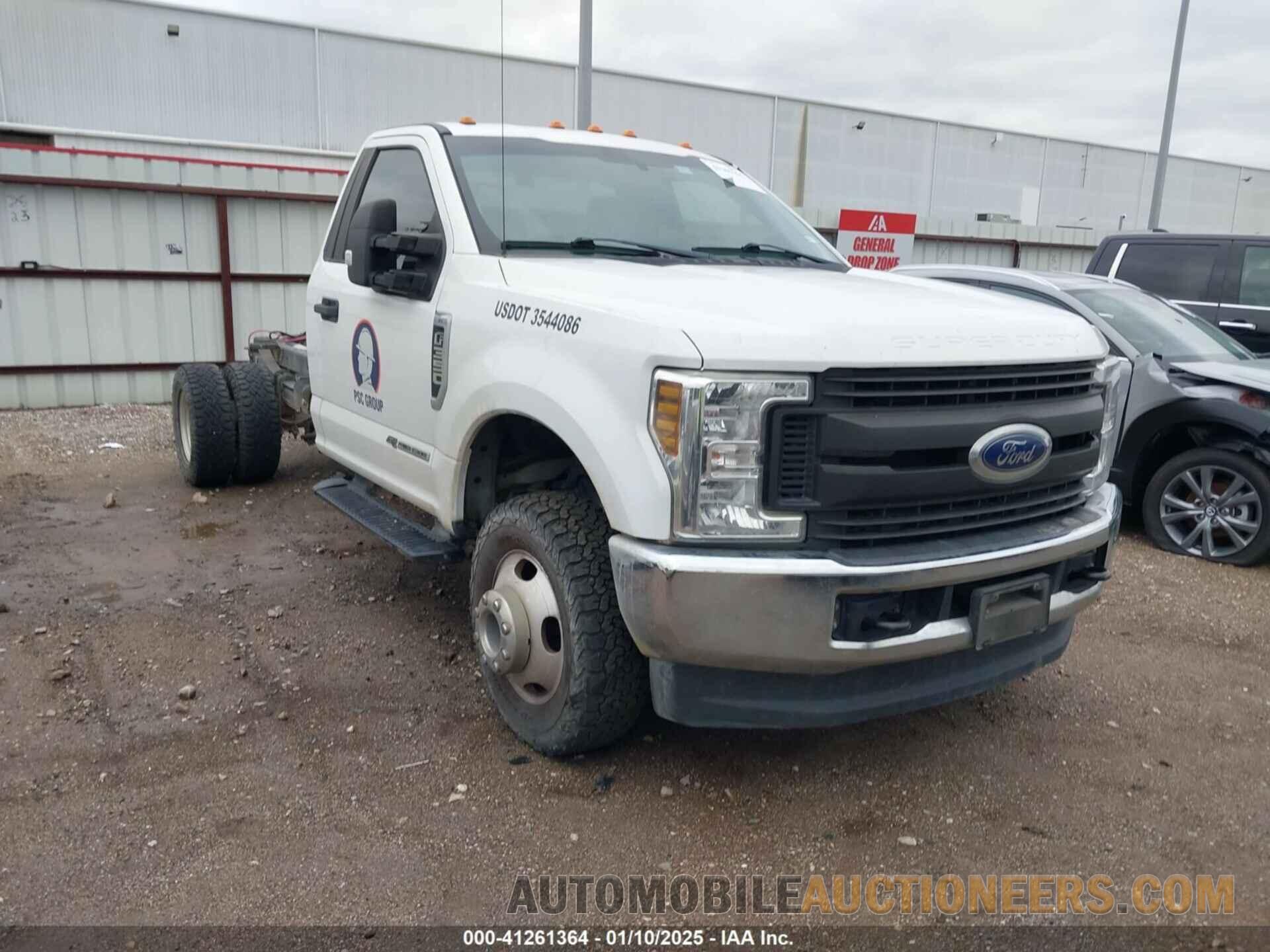 1FDRF3HT2KEG64954 FORD F-350 CHASSIS 2019