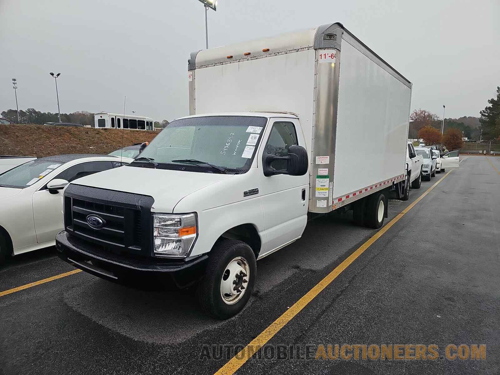 1FDWE3FN2MDC04051 Ford E-350 C 2021