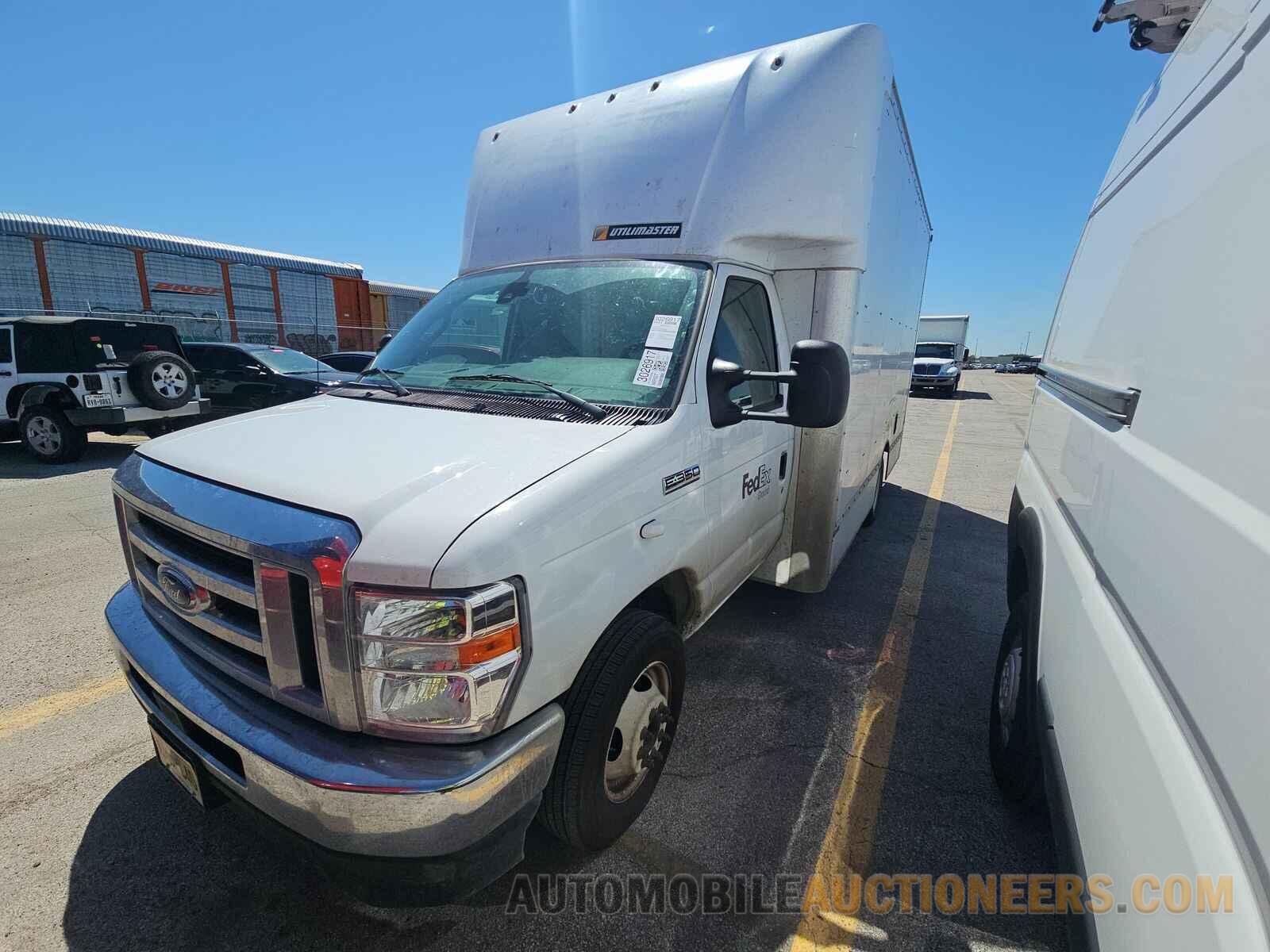 1FDWE3FN3NDC23984 Ford E-350 C 2022