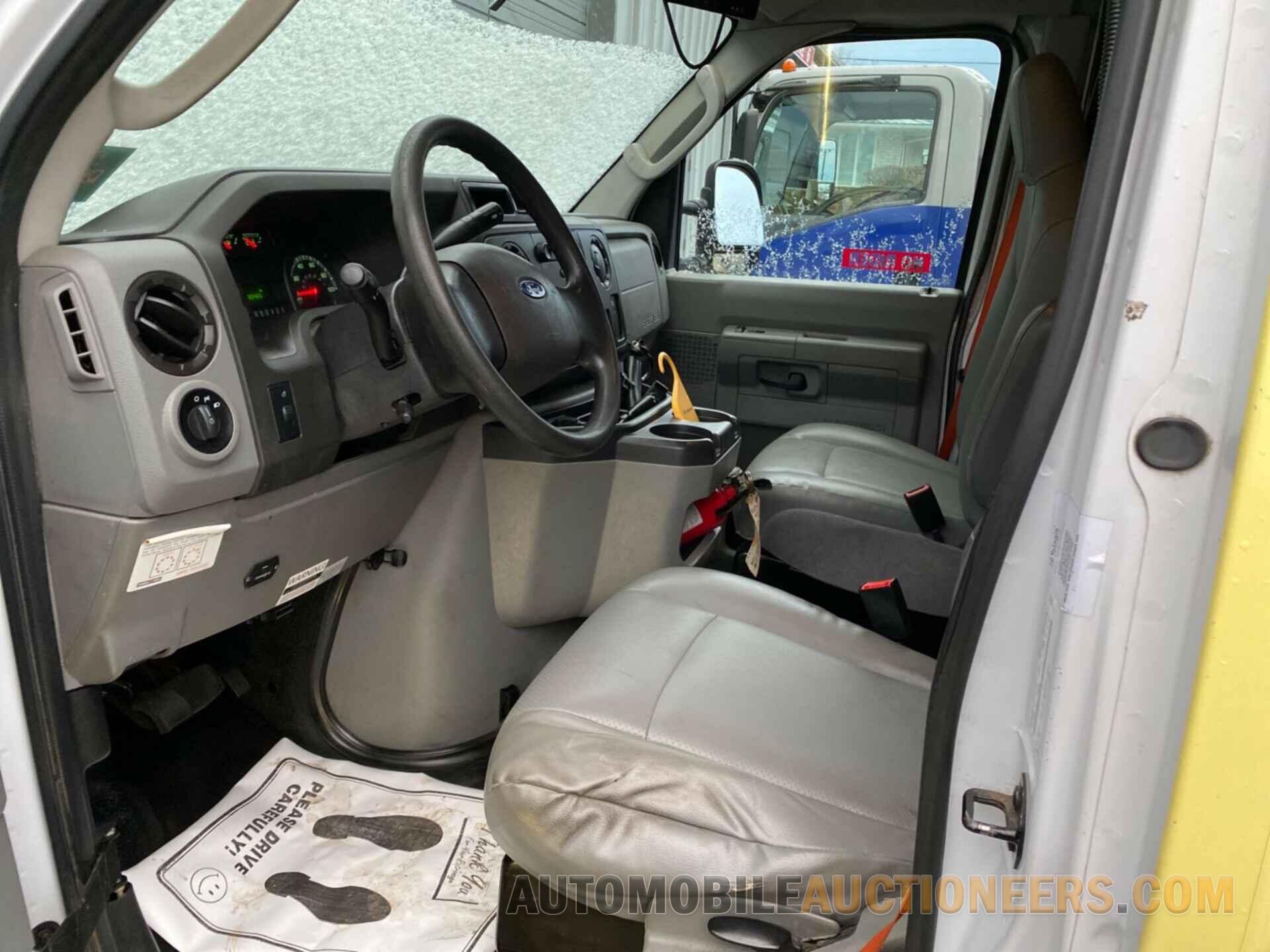 1FDXE4FS0HDC72225 FORD E-450 CUTAWAY 2017