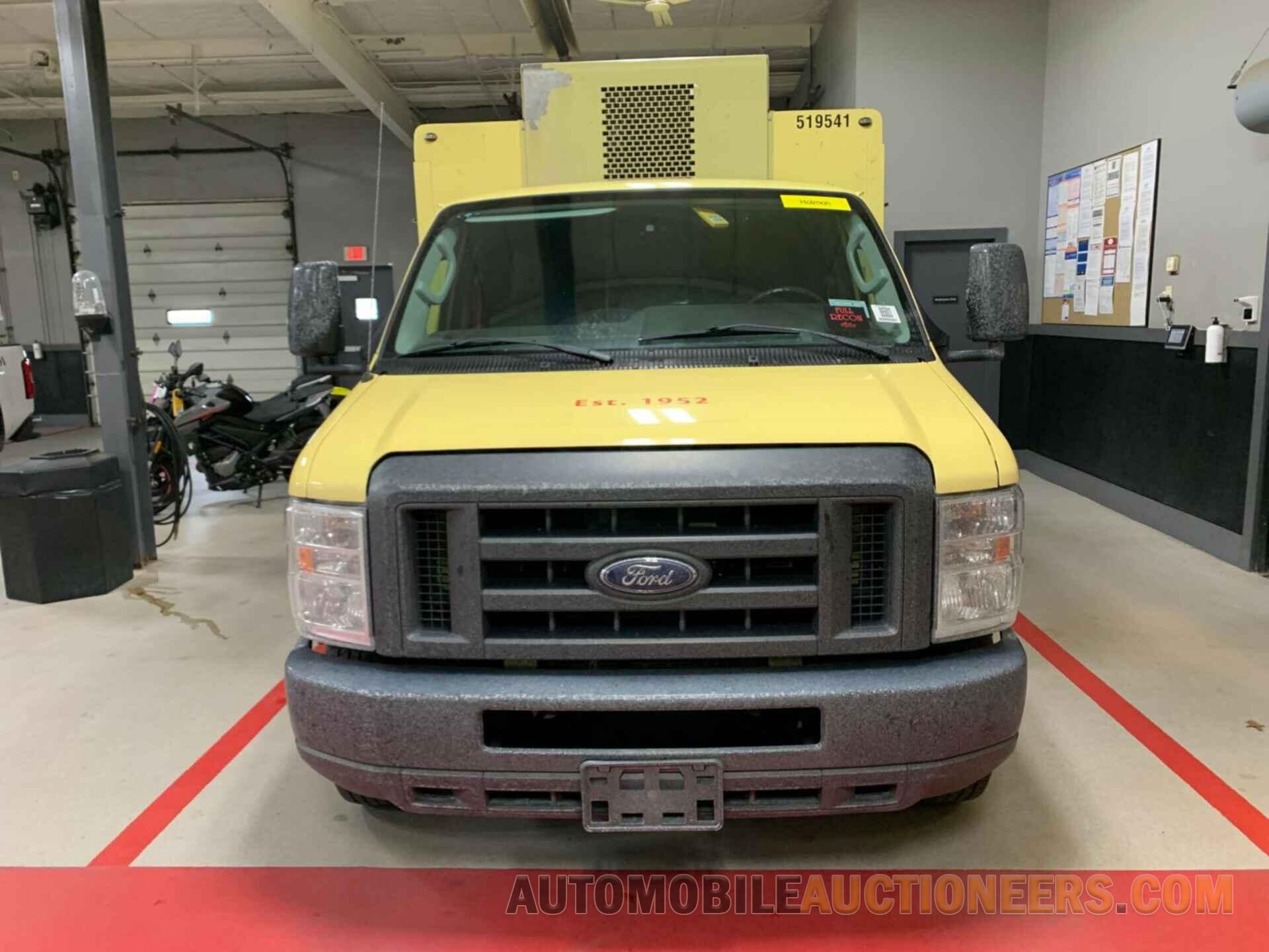 1FDXE4FS2KDC57720 FORD E-450 CUTAWAY 2019