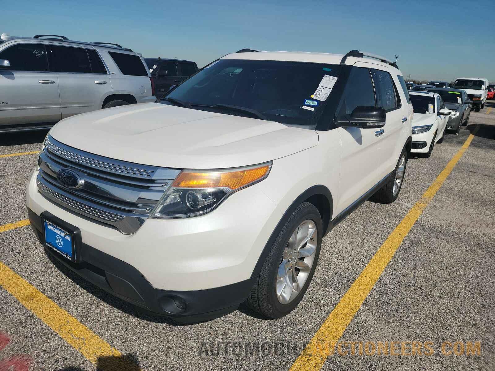 1FM5K7D82FGB24114 Ford Explorer 2015