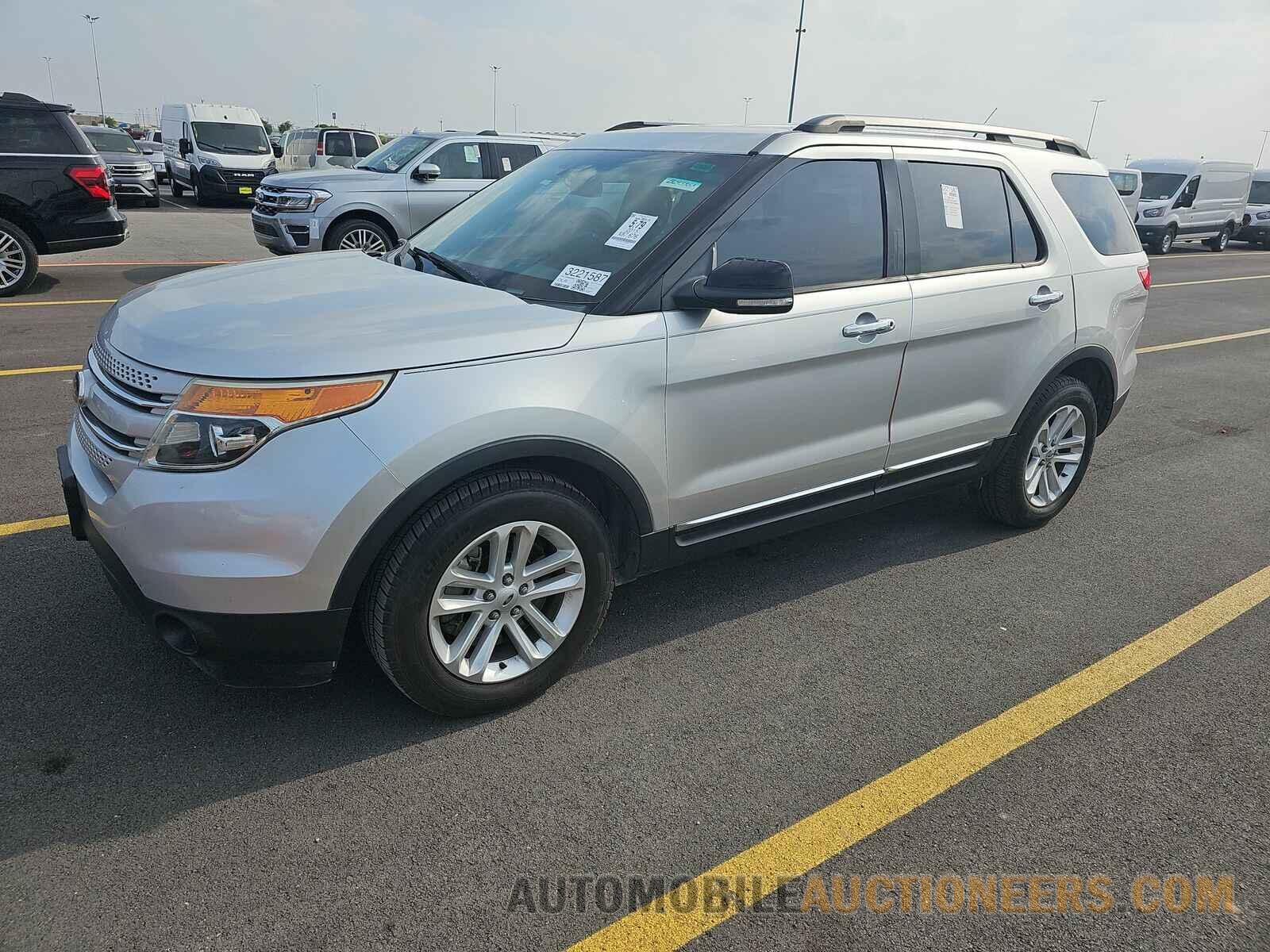 1FM5K7D82FGB49580 Ford Explorer 2015