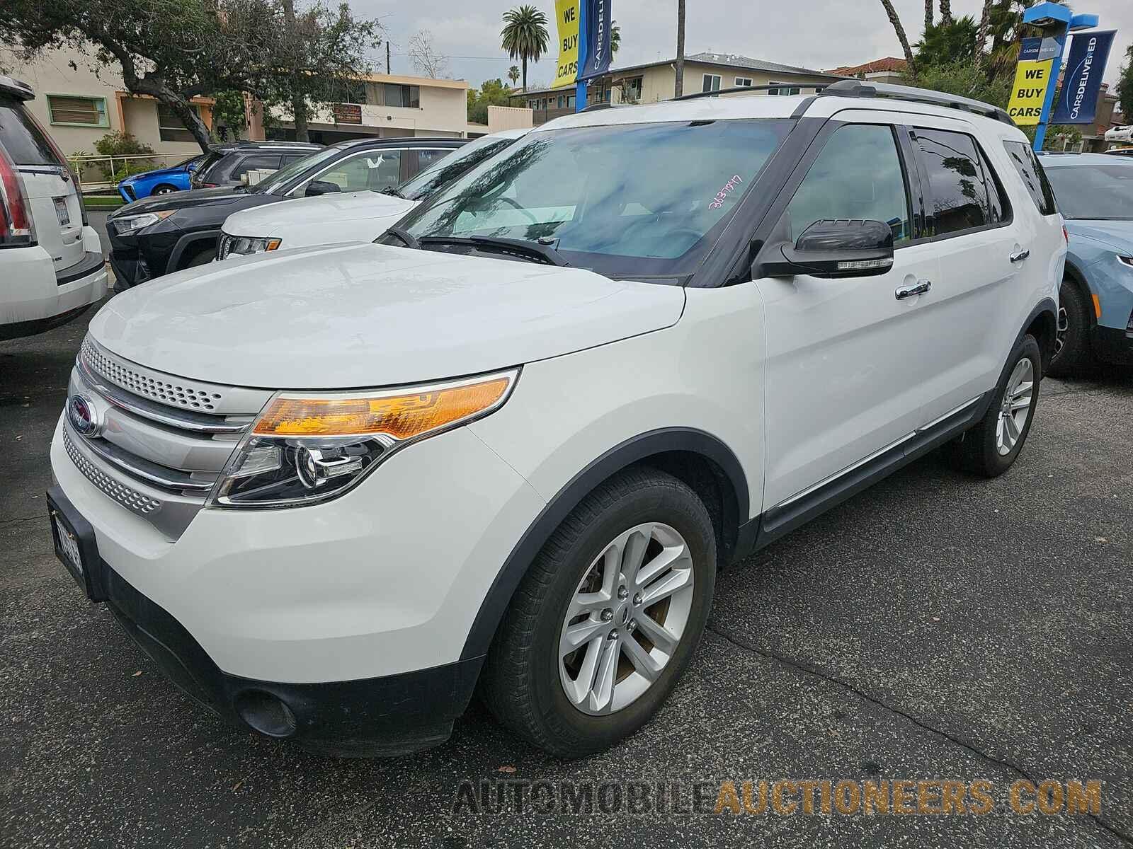 1FM5K7D83FGA65557 Ford Explorer 2015