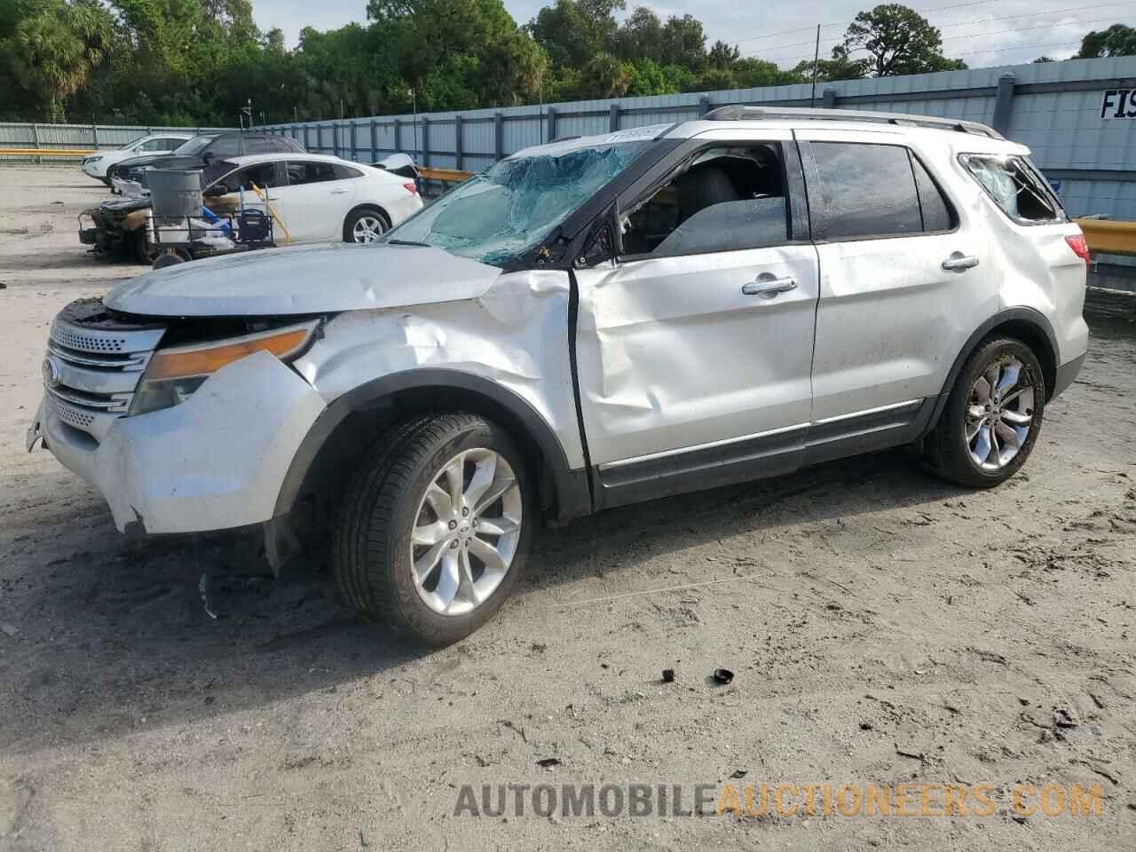 1FM5K7D88DGB03975 FORD EXPLORER 2013