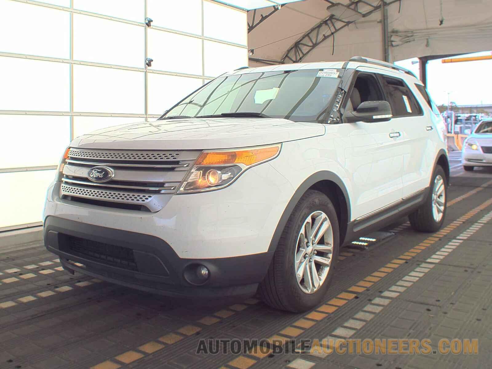 1FM5K7D89FGB13840 Ford Explorer 2015