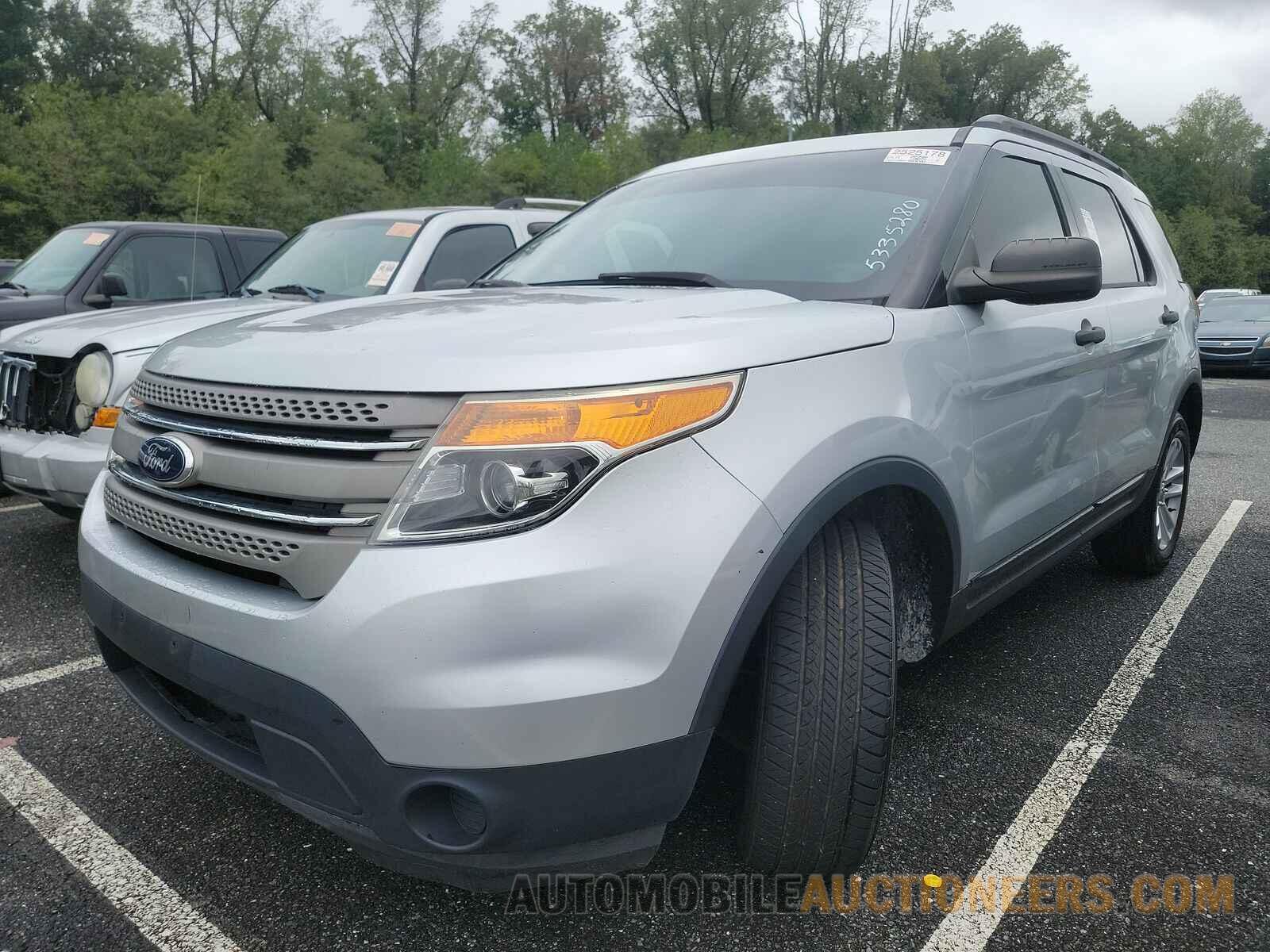 1FM5K8B82FGA72735 Ford Explorer 2015