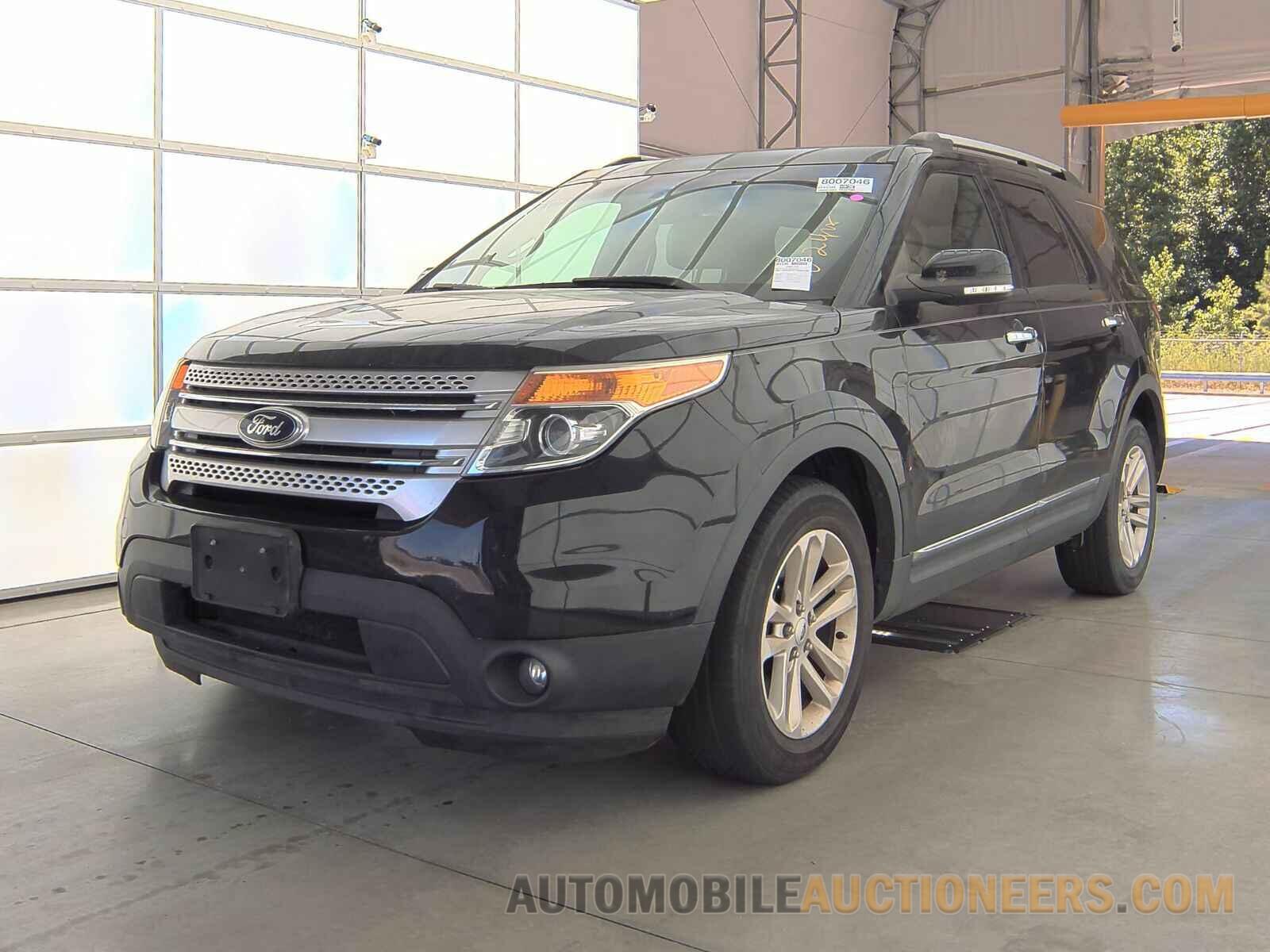 1FM5K8D81FGA50139 Ford Explorer 2015