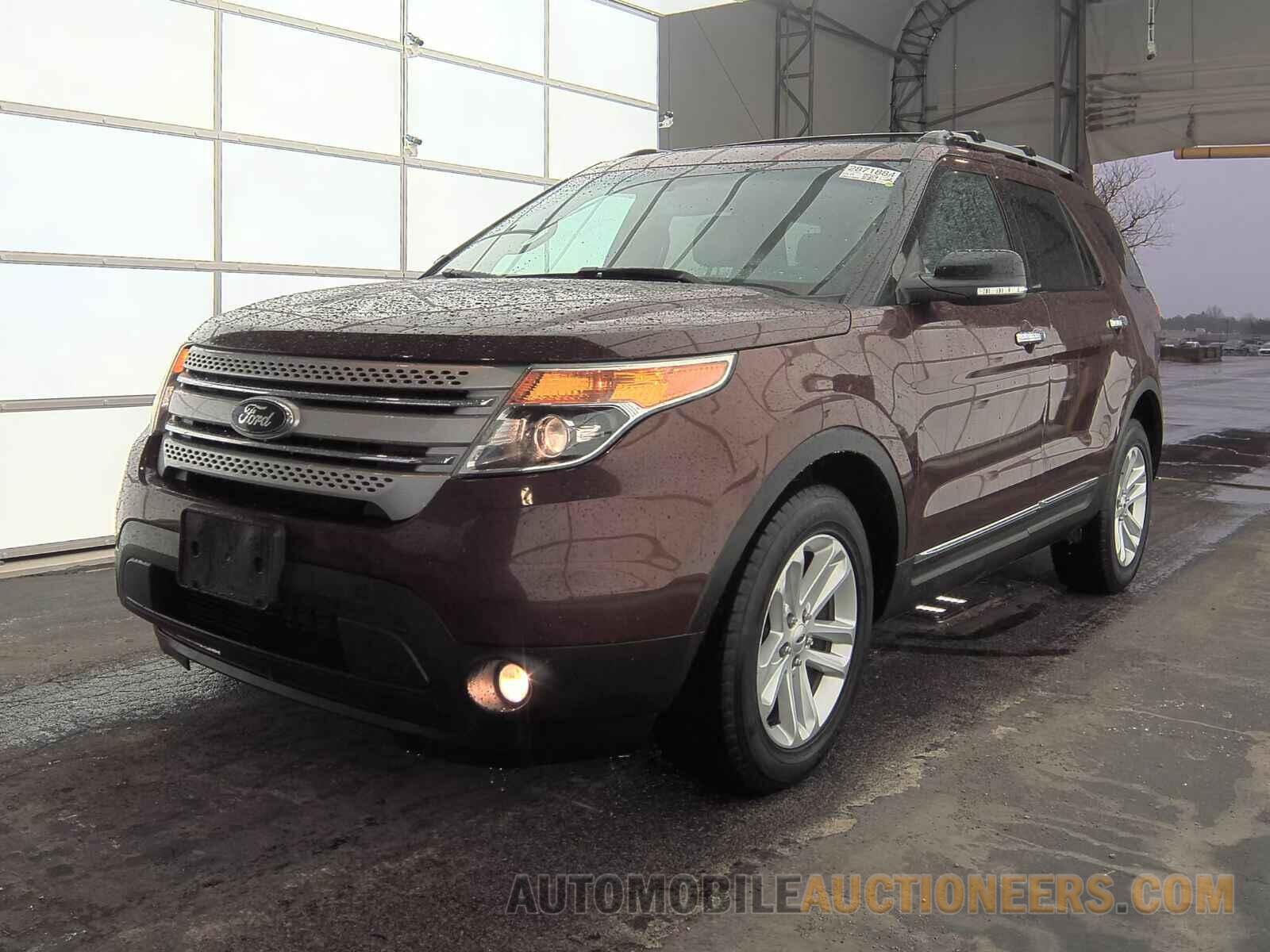 1FM5K8D81FGB05852 Ford Explorer 2015