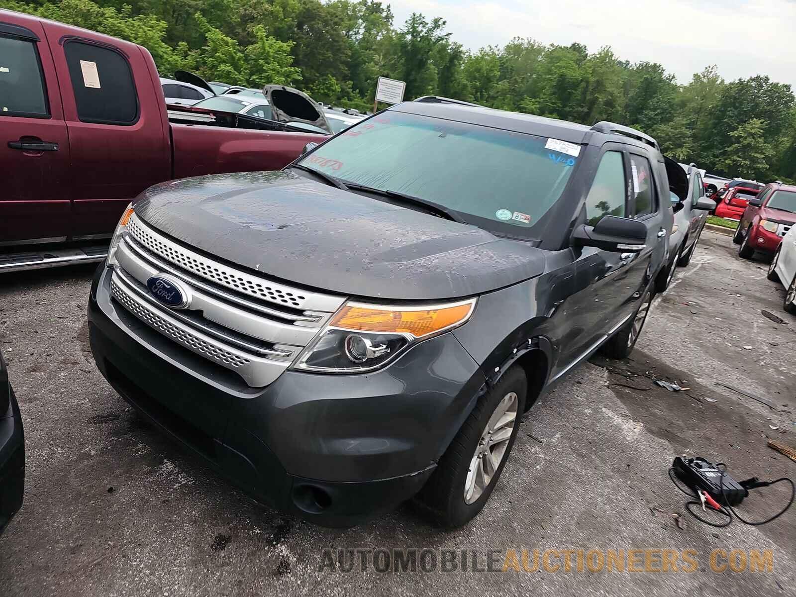 1FM5K8D81FGB87873 Ford Explorer 2015