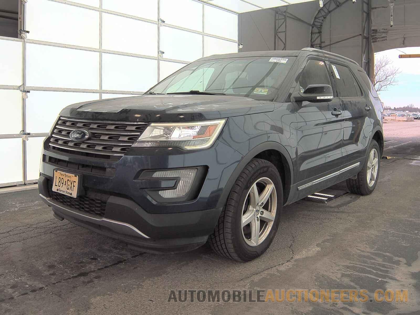 1FM5K8D82HGA48645 Ford Explorer 2017