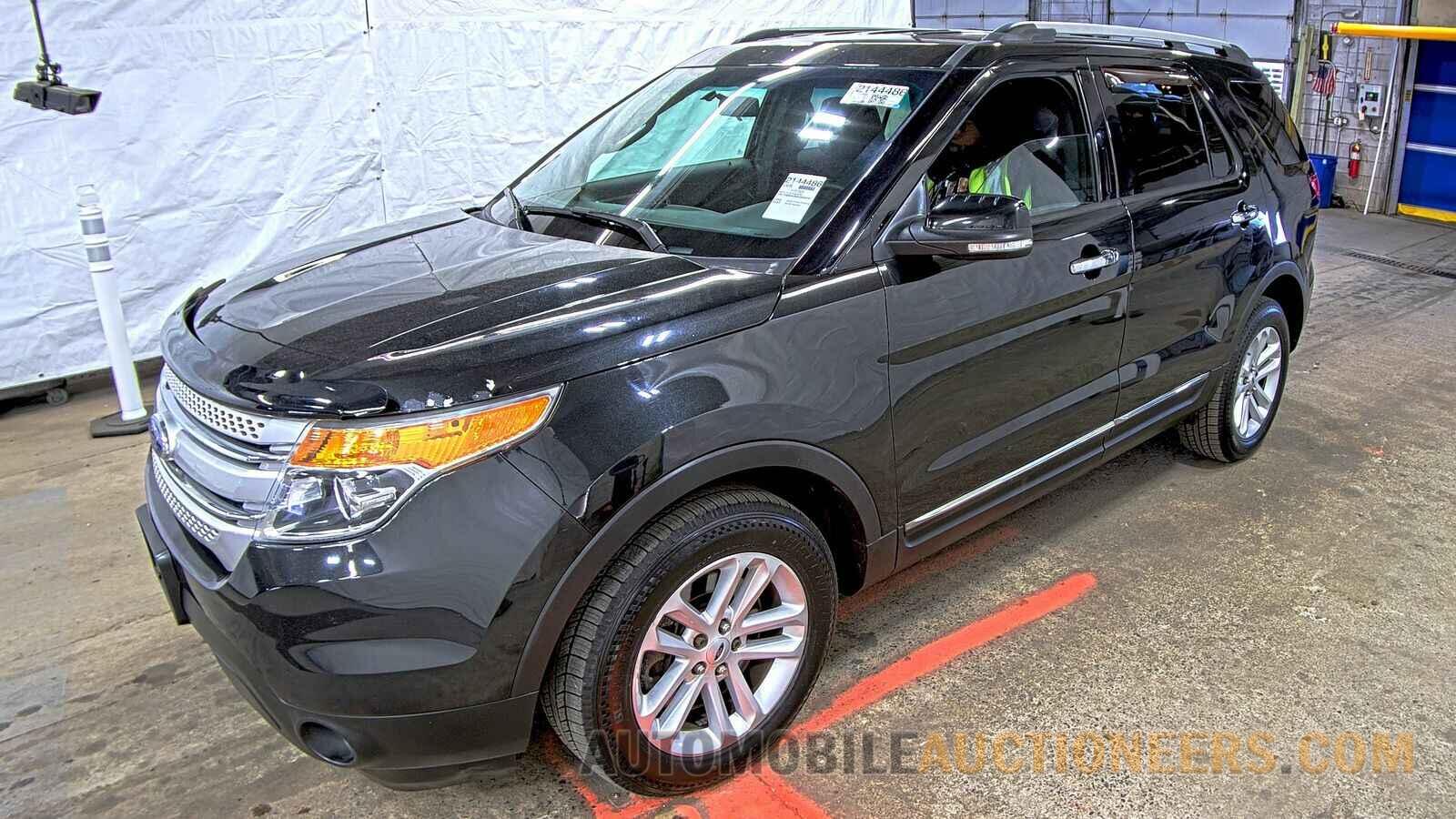 1FM5K8D83FGB45544 Ford Explorer 2015