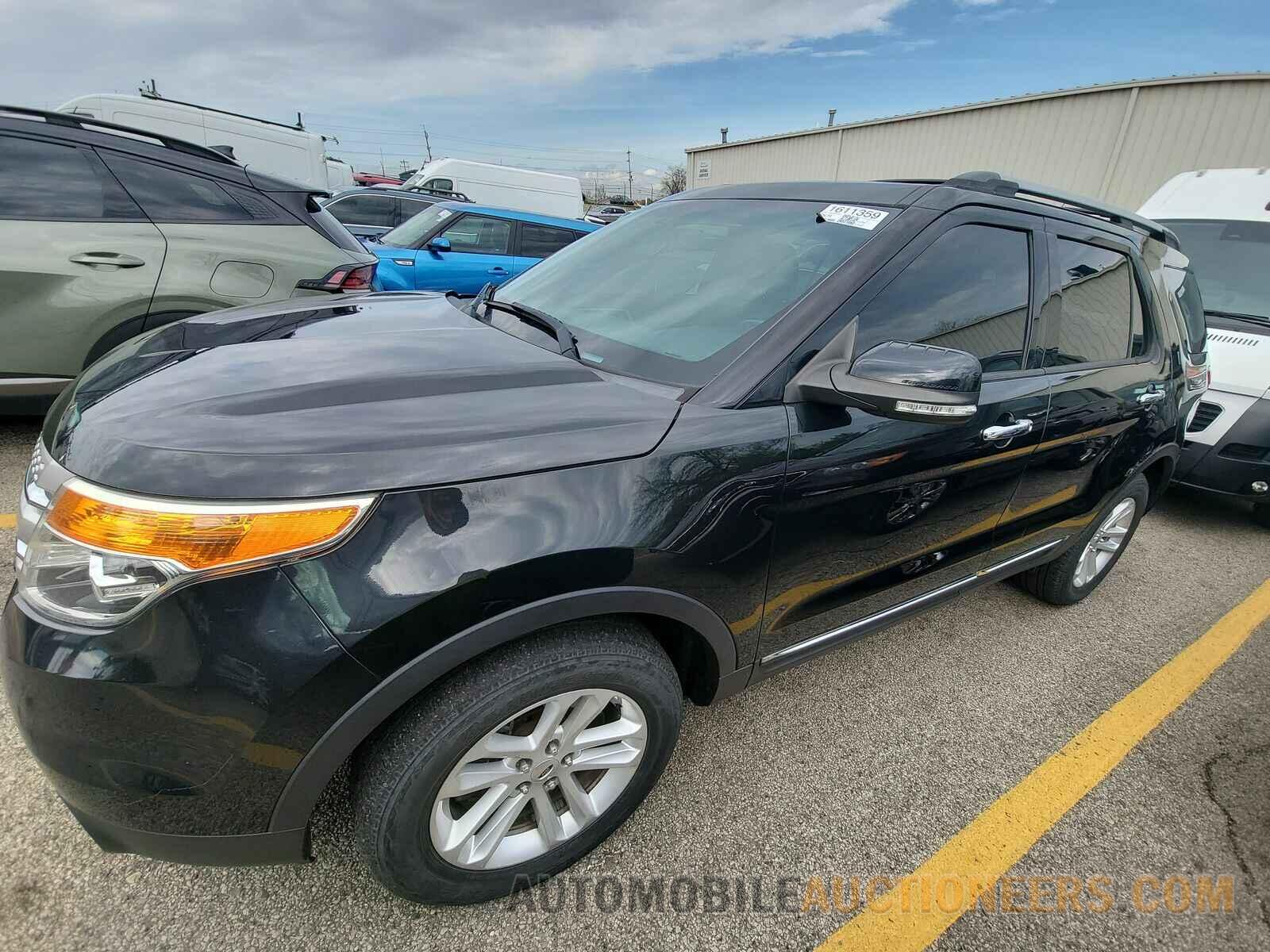 1FM5K8D84FGC60525 Ford Explorer 2015