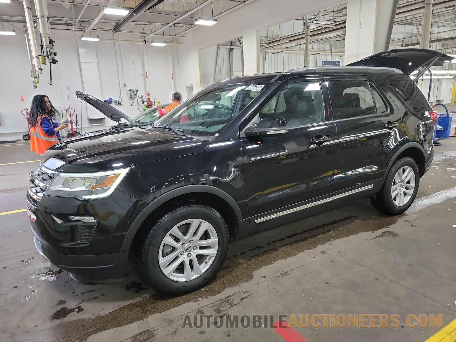 1FM5K8D85JGB29046 Ford Explorer 2018