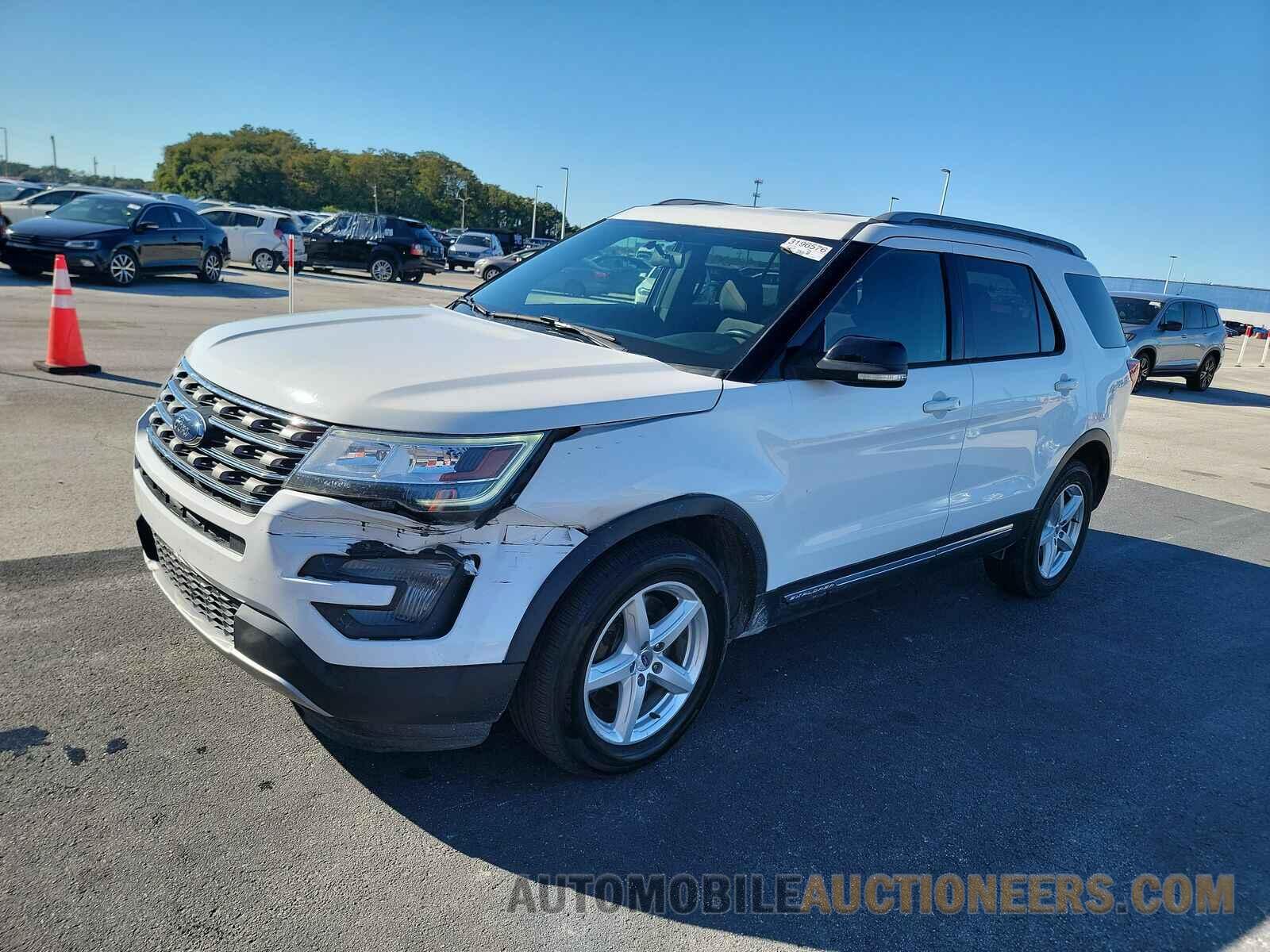 1FM5K8D86HGC29943 Ford Explorer 2017