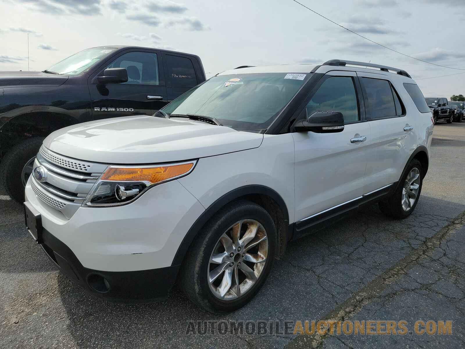 1FM5K8D88FGB11678 Ford Explorer 2015