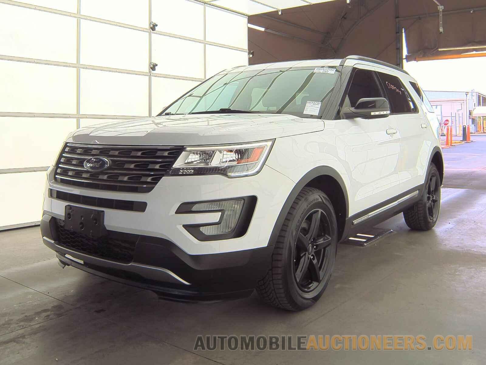 1FM5K8DH3HGE06853 Ford Explorer 2017