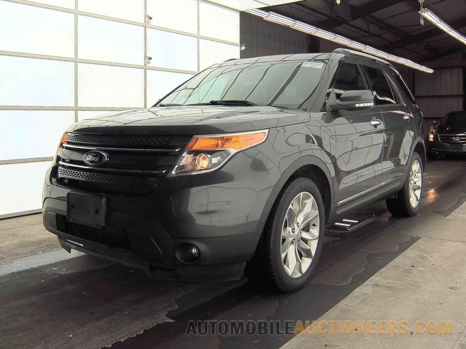 1FM5K8F80FGB59382 Ford Explorer 2015