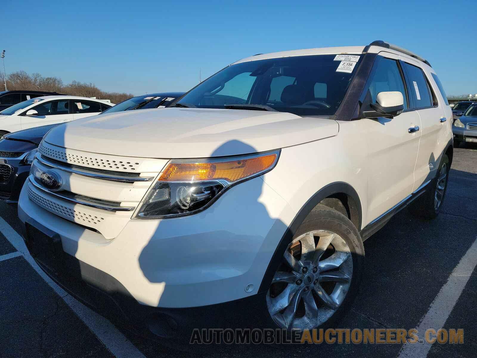 1FM5K8F82FGC11210 Ford Explorer 2015