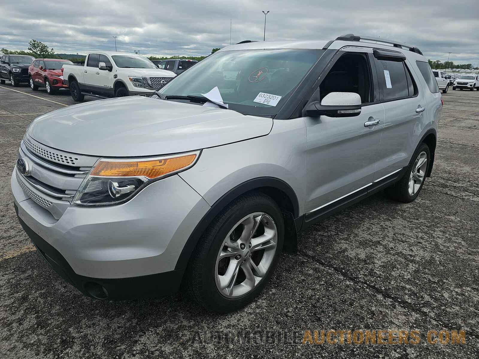 1FM5K8F85FGA20817 Ford Explorer 2015