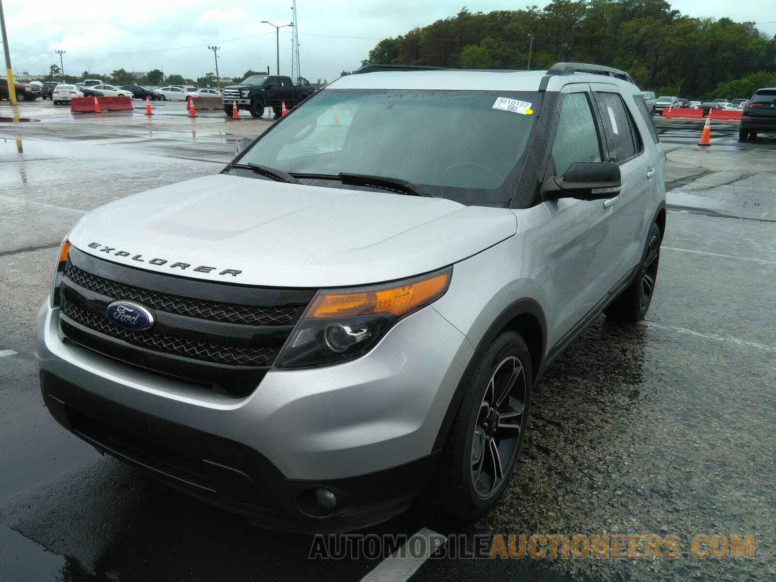 1FM5K8GT2FGB16231 Ford Explorer 2015