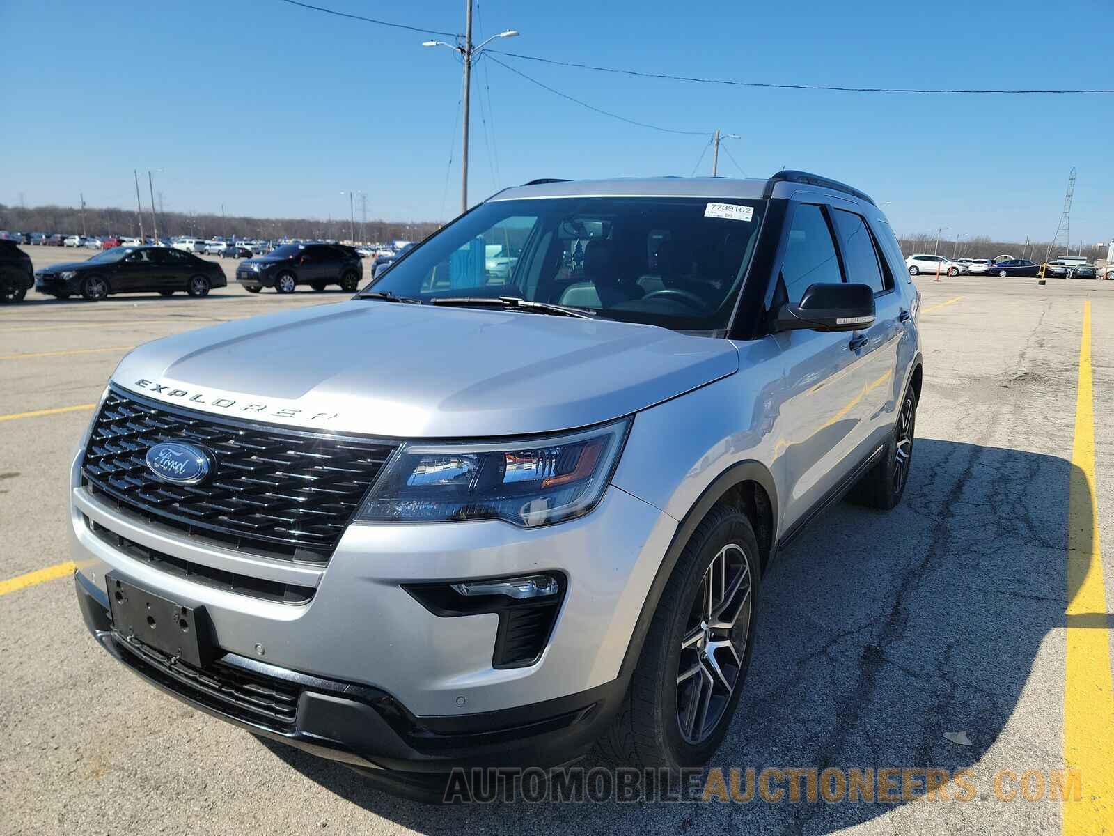 1FM5K8GT2KGB17163 Ford Explorer 2019