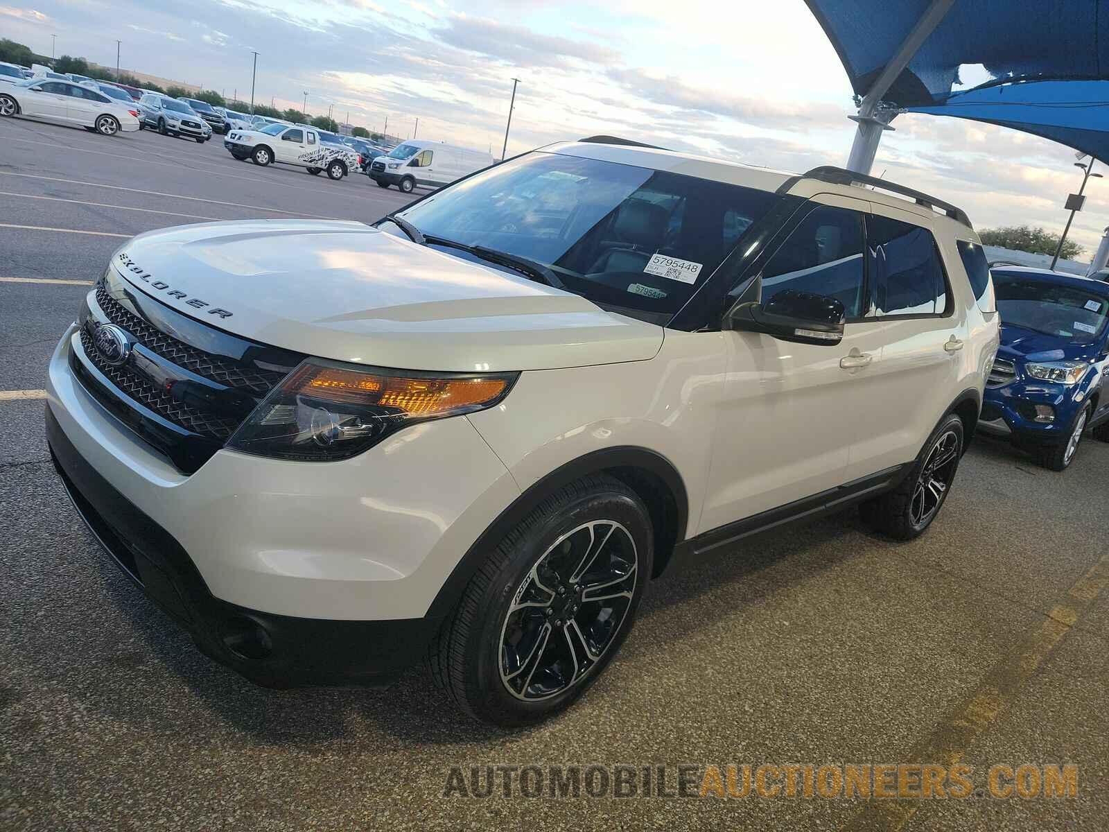 1FM5K8GT5FGA06869 Ford Explorer 2015