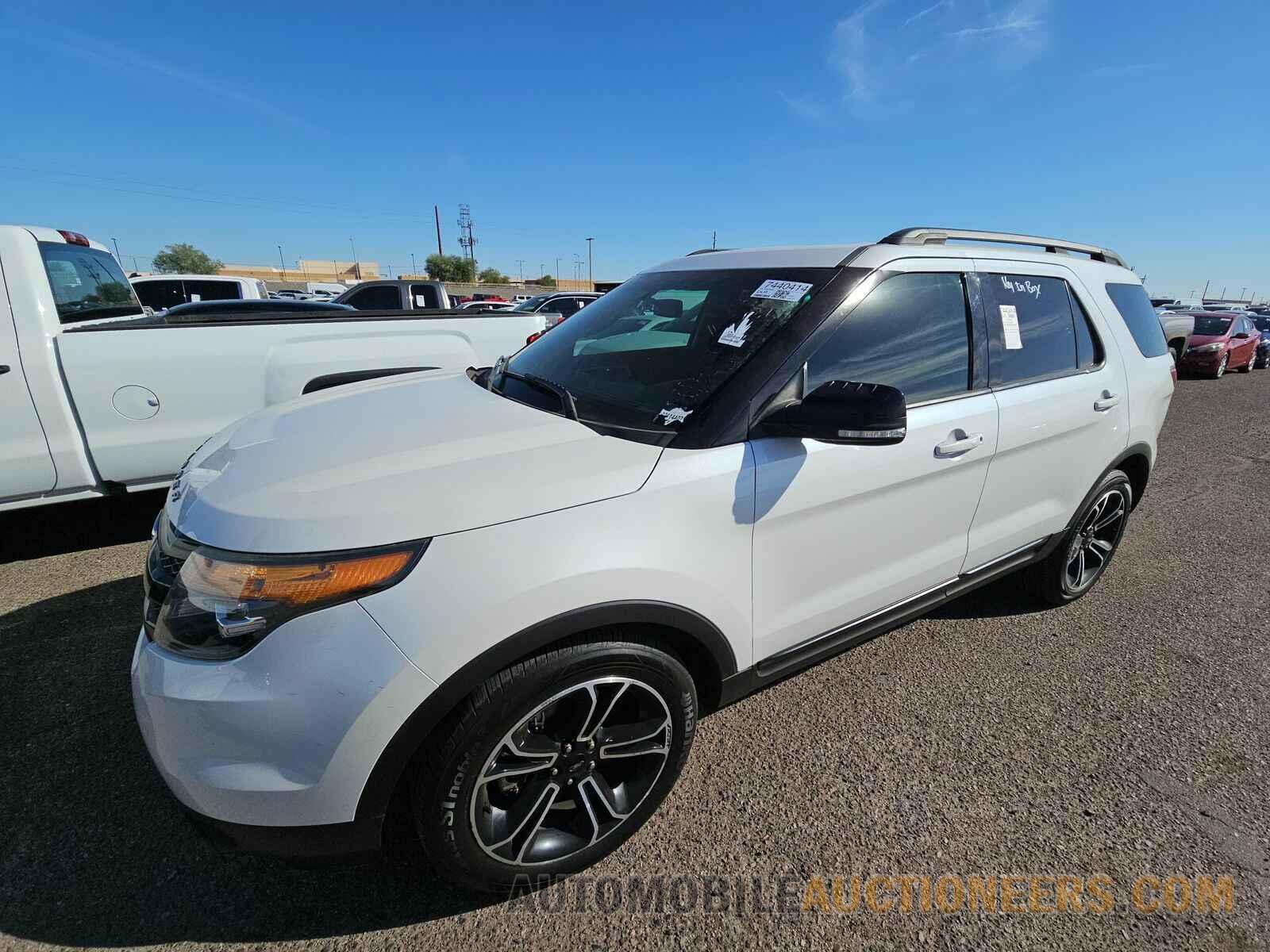 1FM5K8GT5FGA09061 Ford Explorer 2015