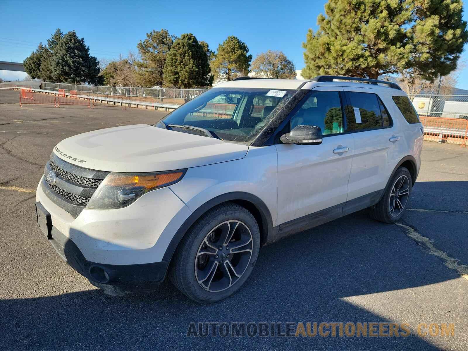 1FM5K8GT8FGB25080 Ford Explorer 2015