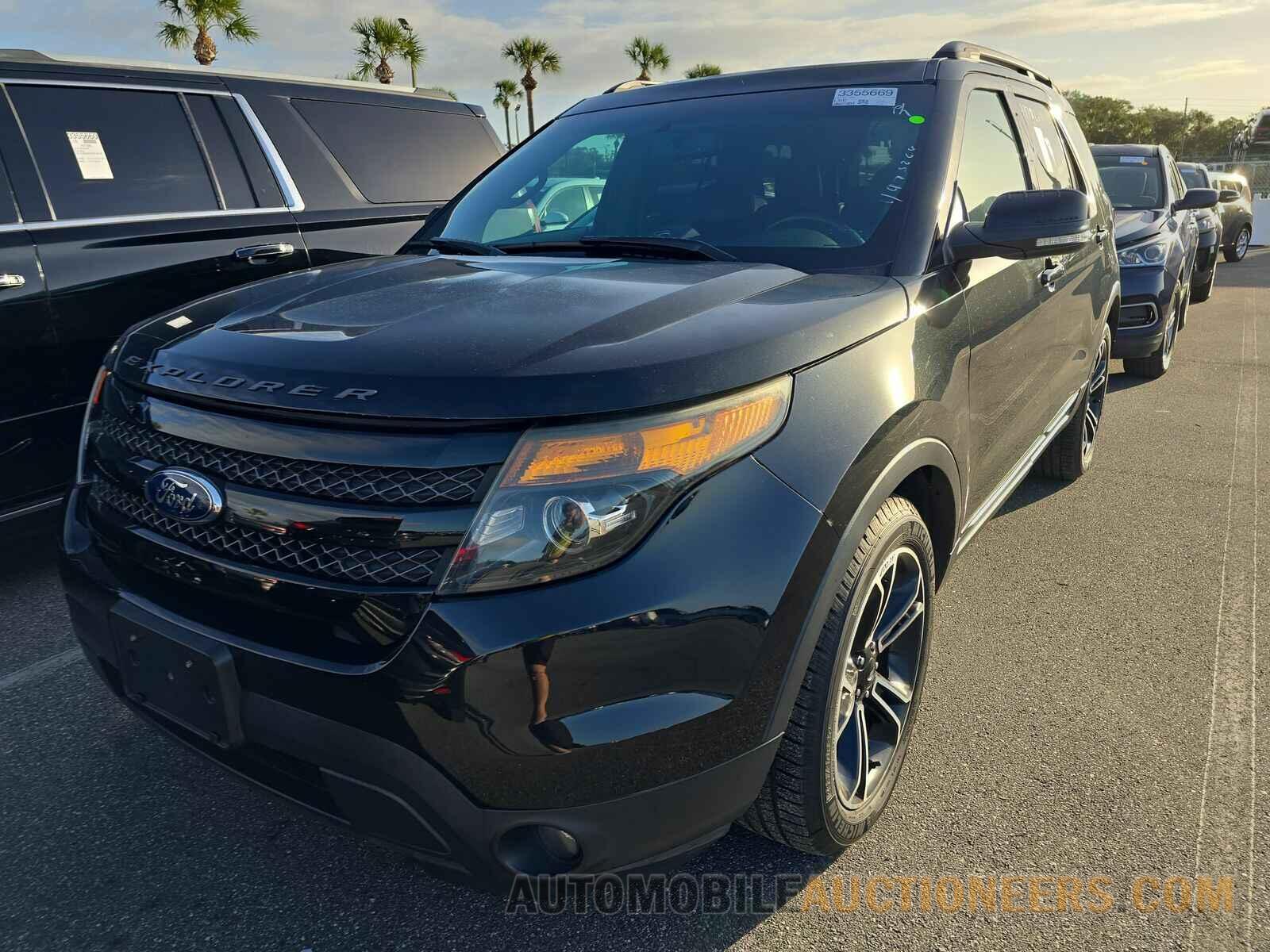 1FM5K8GTXFGA17043 Ford Explorer 2015