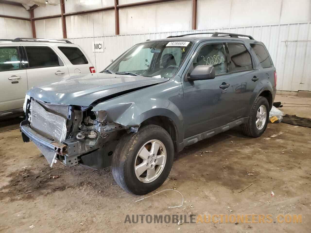 1FMCU0DG0BKC00498 FORD ESCAPE 2011